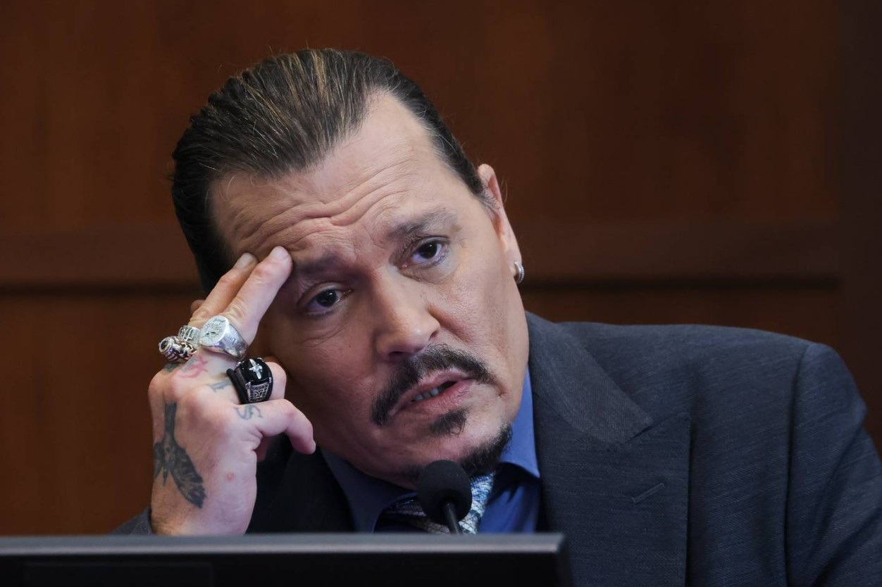 Johnny Depp testifies in the courtroom in the Fairfax County Circuit Courthouse. Photo / AP