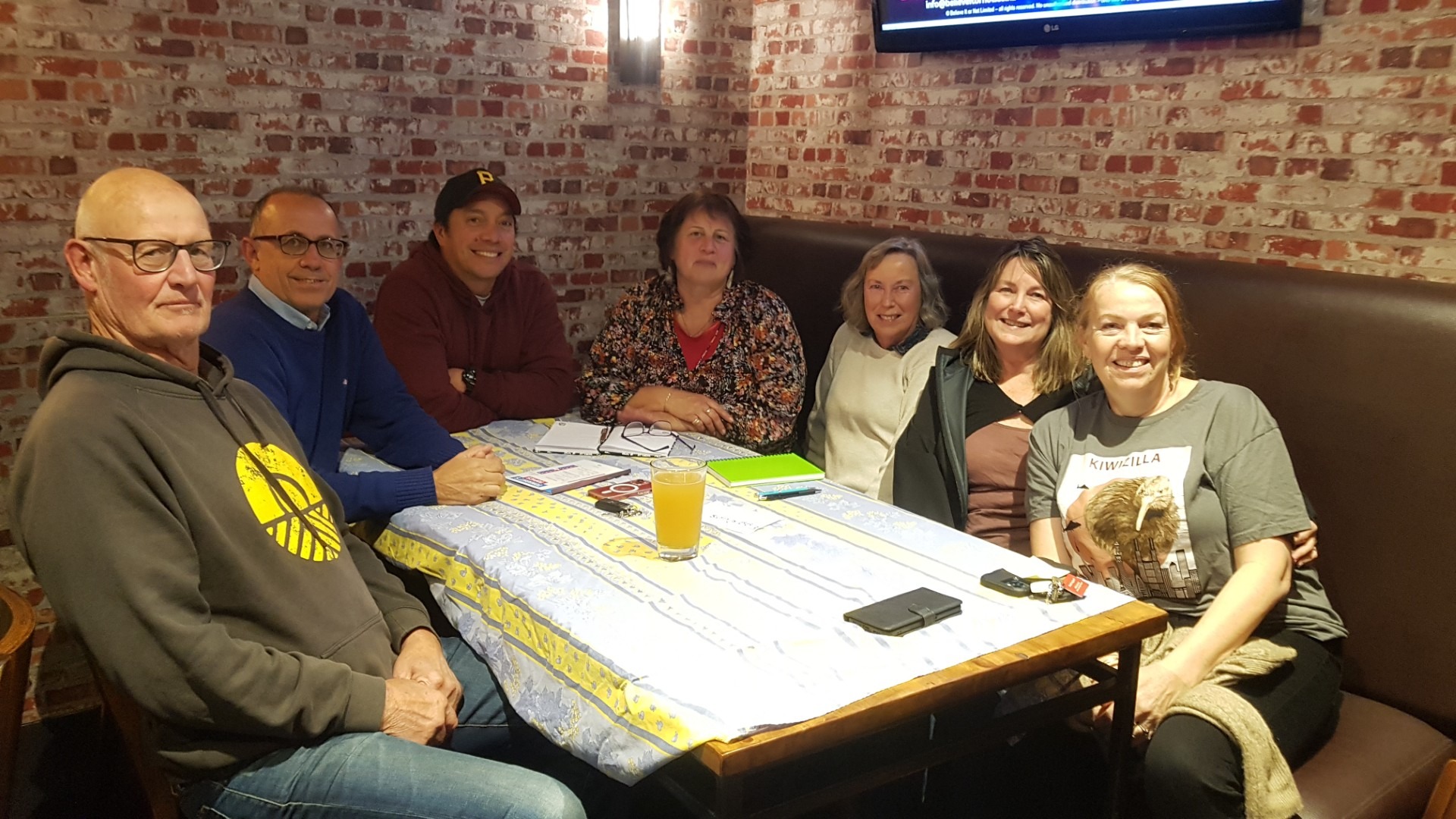 The champion Kerikeri quiz team Egg Cups at the Rock Salt quiz night. From left, Brett Choat, Paul Barker, Dion Prime, Louise Huett, Carol Barker, Sara Epley and Corine Wils, reckon they could give quizmaster Shaun Wallace, from TV show The Chase, a run for his money when he is in town next month.