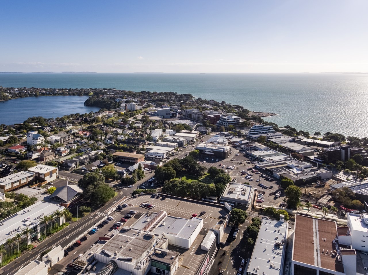 The Takapuna carpark (centre) land, sold to Willis Bond for a secret sum.