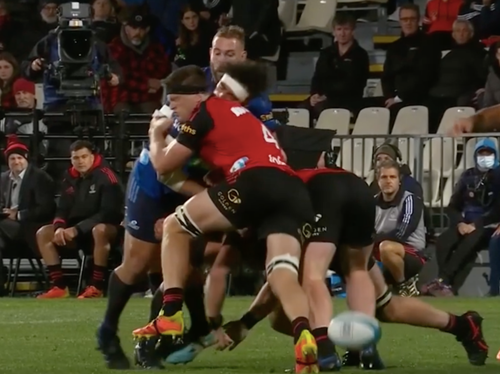 Scott Barrett makes contact with the jaw of Alex Hodgman. Photo / Sky Sport