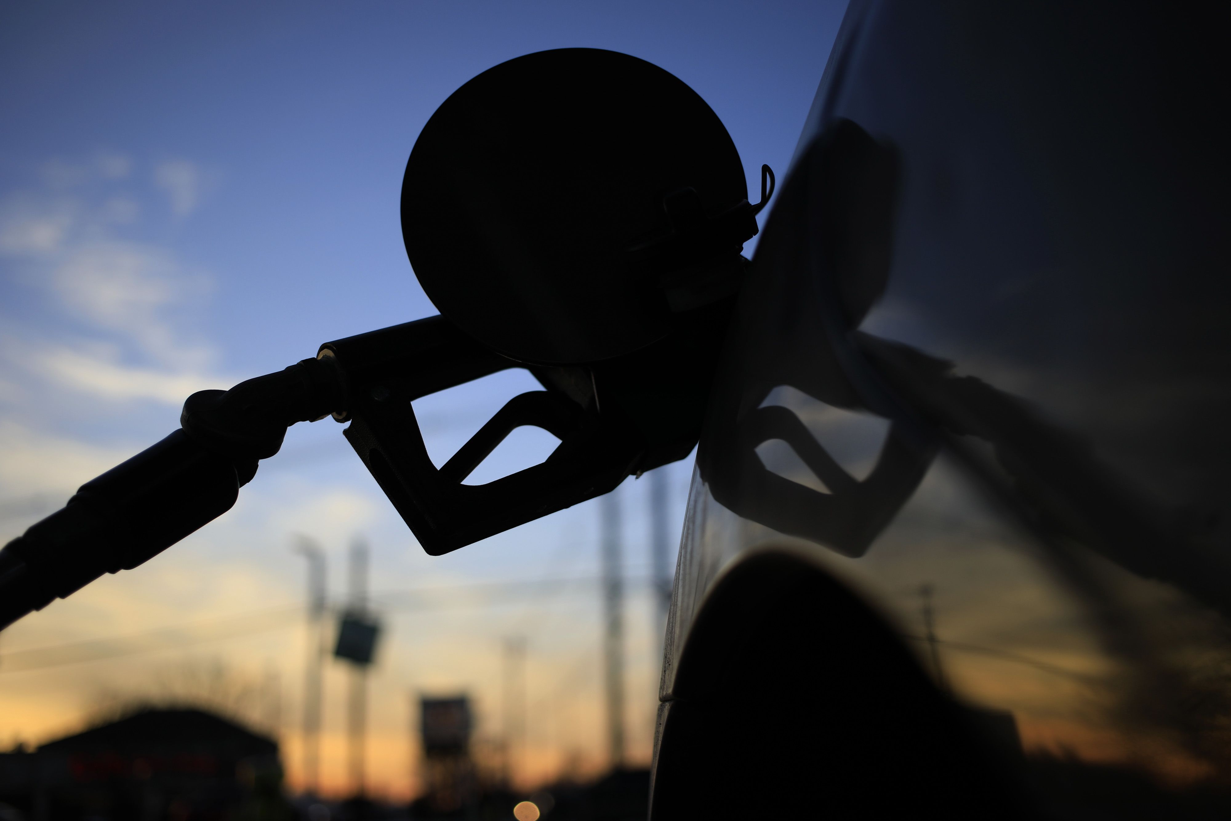 Oil prices are down and the Kiwi dollar is up... that means cheaper petrol.