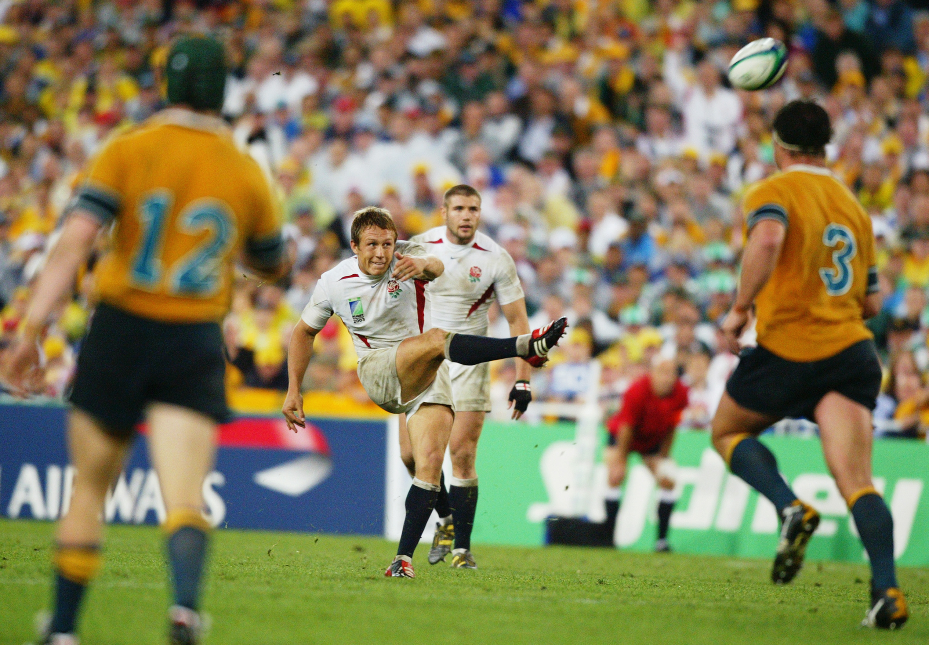 Jonny Wilkinson kicks the 2003 World Cup winning drop goal in the final against Australia. Photo / Getty Images