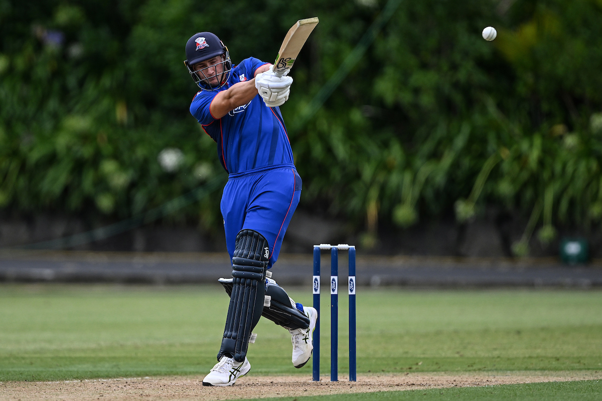 Bevon Jacobs bats for Auckland. Photo / Photosport
