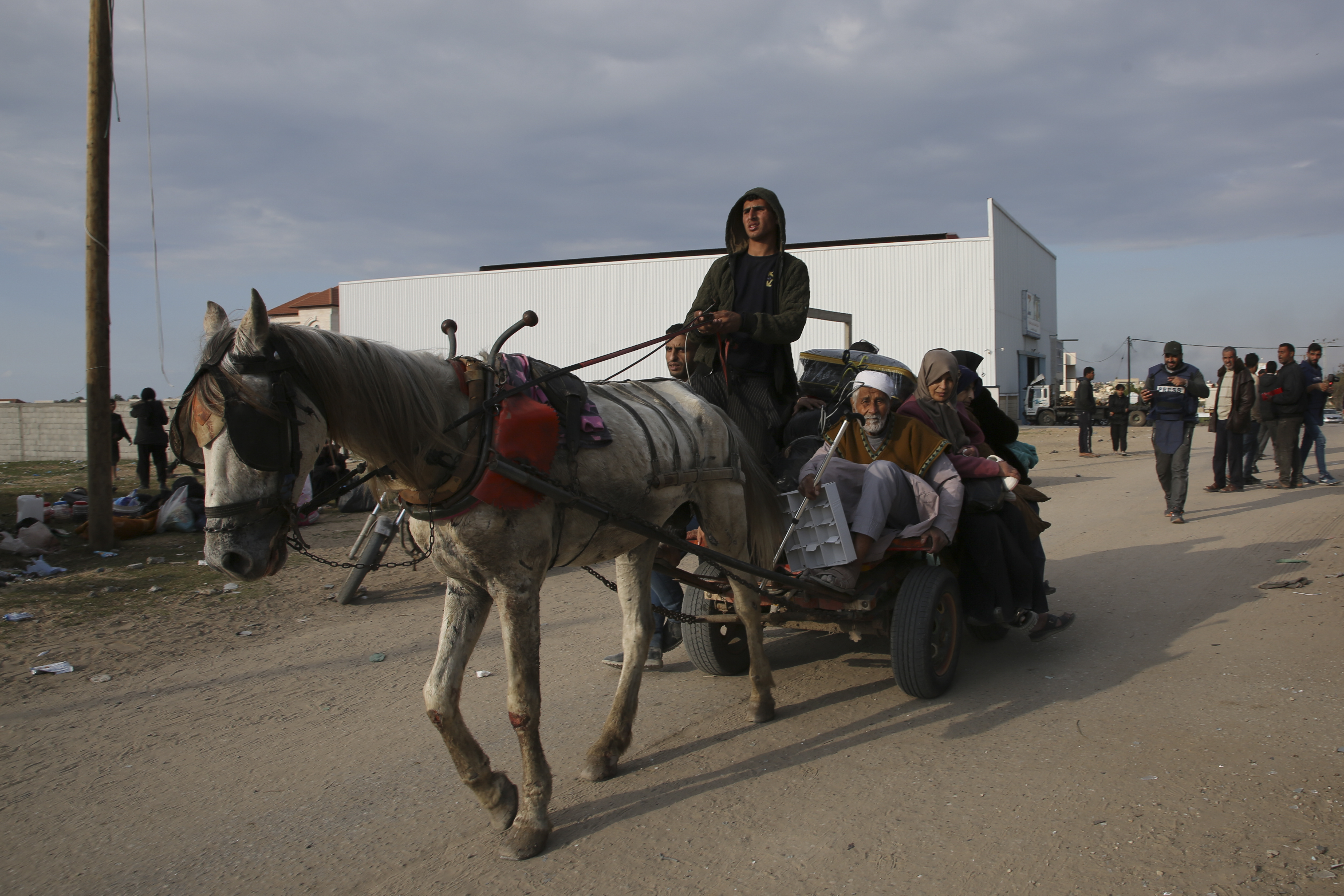 Palestinians fleeing the Israeli offensive on Khan Younis arrive at Rafah, Gaza Strip. Photo / AP