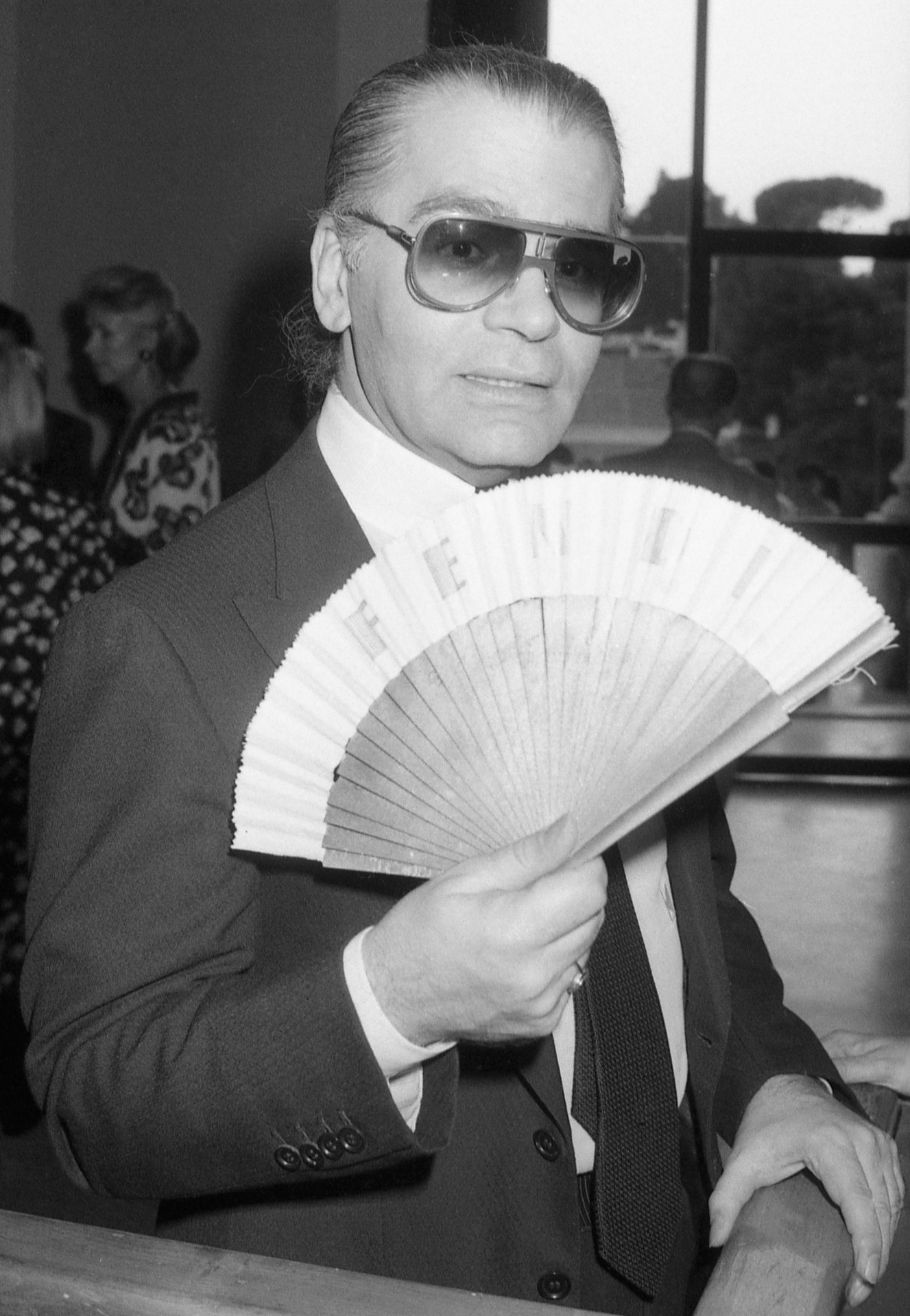 Lagerfeld attends the opening of an exhibition at Rome's National Galley of Modern Art in 1985 to celebrate the 20-year-collaboration between Lagerfeld and the Fendis. Photo / AP