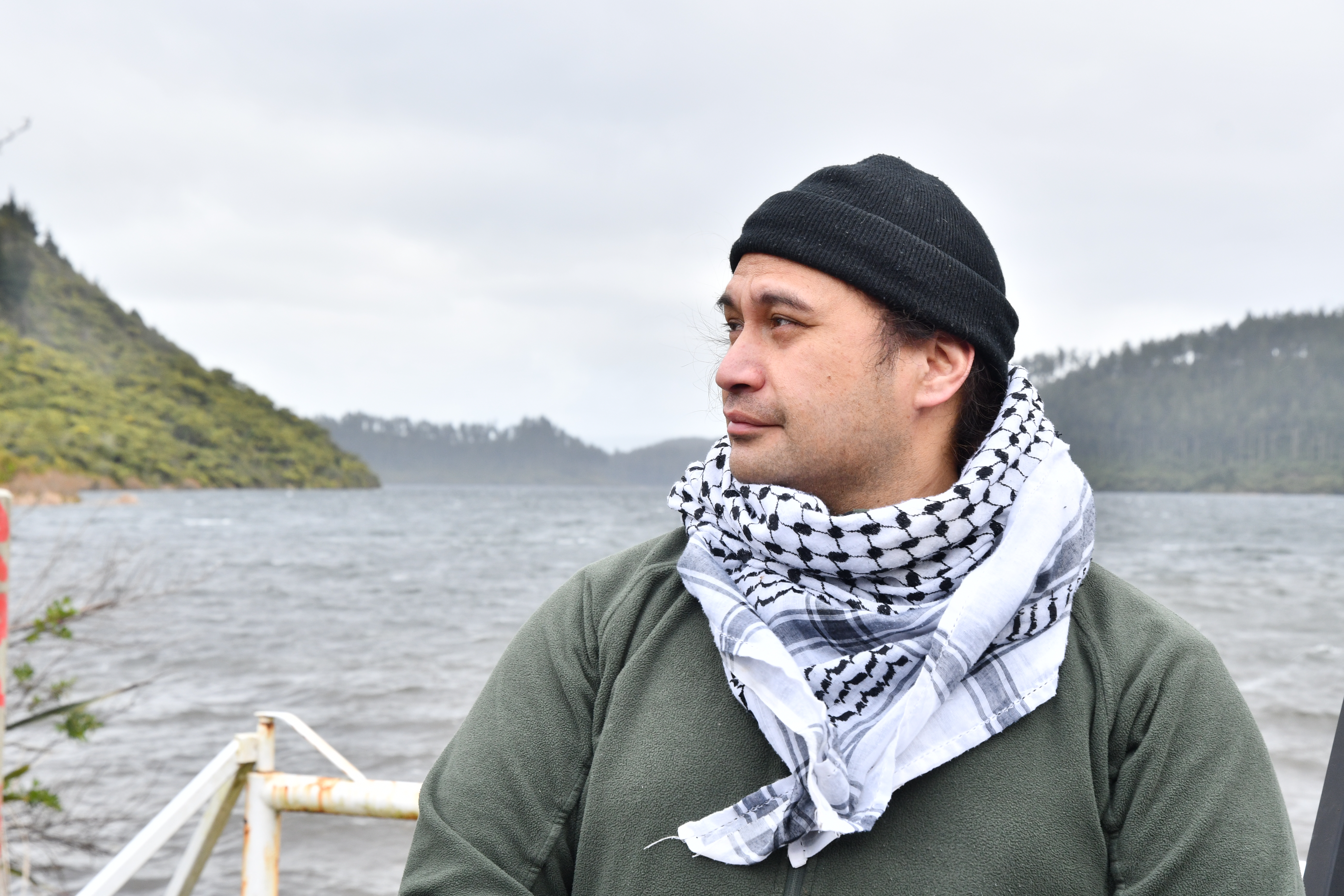 Rotokākahi board of control spokesman Te Whatanui Leka Taumalolo Skipwith at the lake edge. Photo / Laura Smith