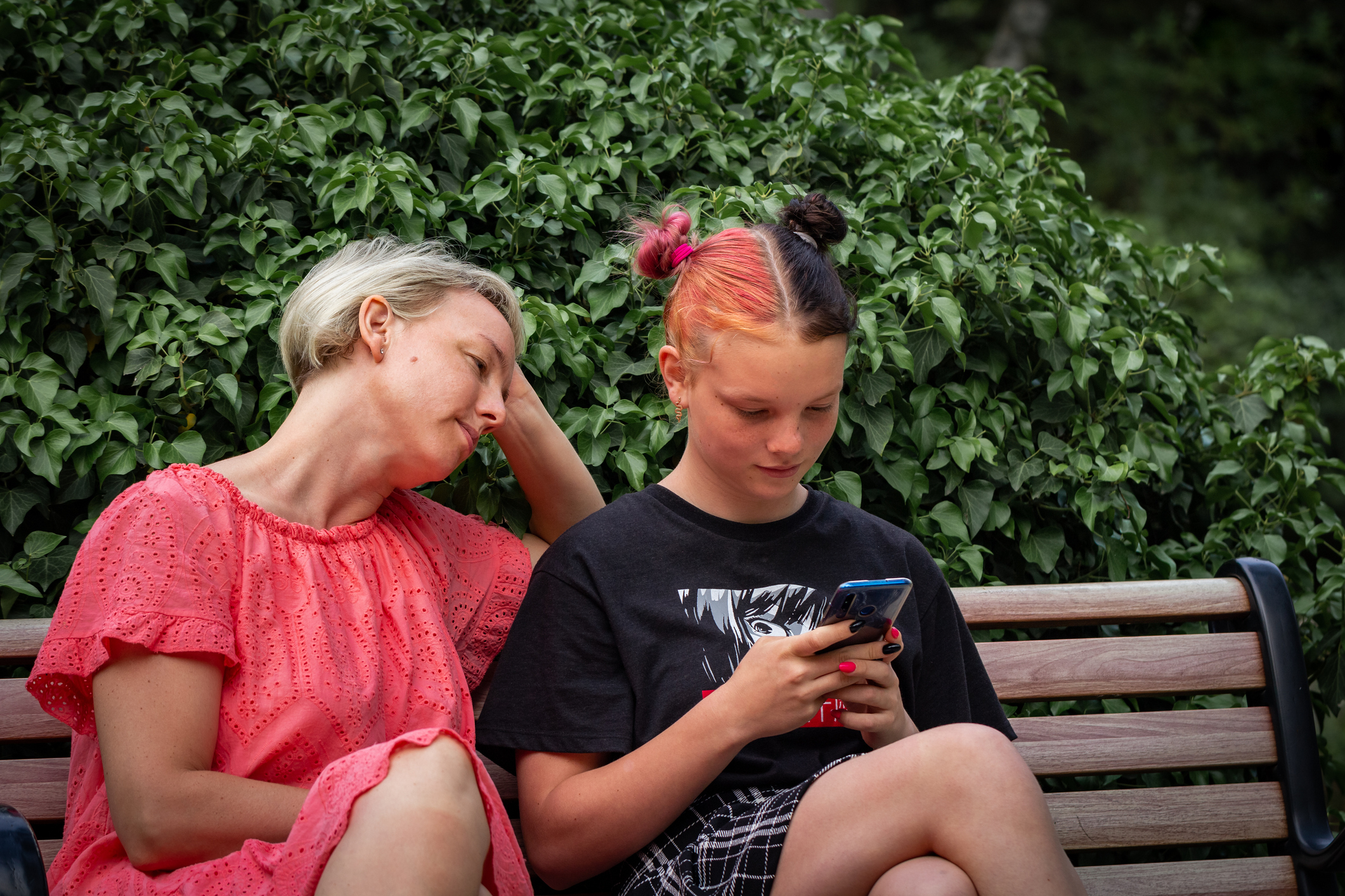 It helps if teens know parents will help in a crisis, rather than punish them. Photo / Getty