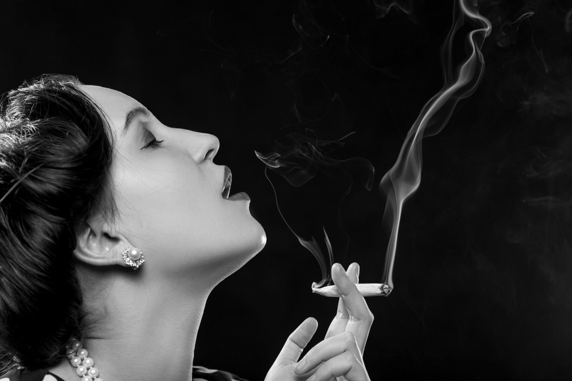 Smoking a joint in a public place would be just as illegal if cannabis was legalised as it is today. Photo / 123rf