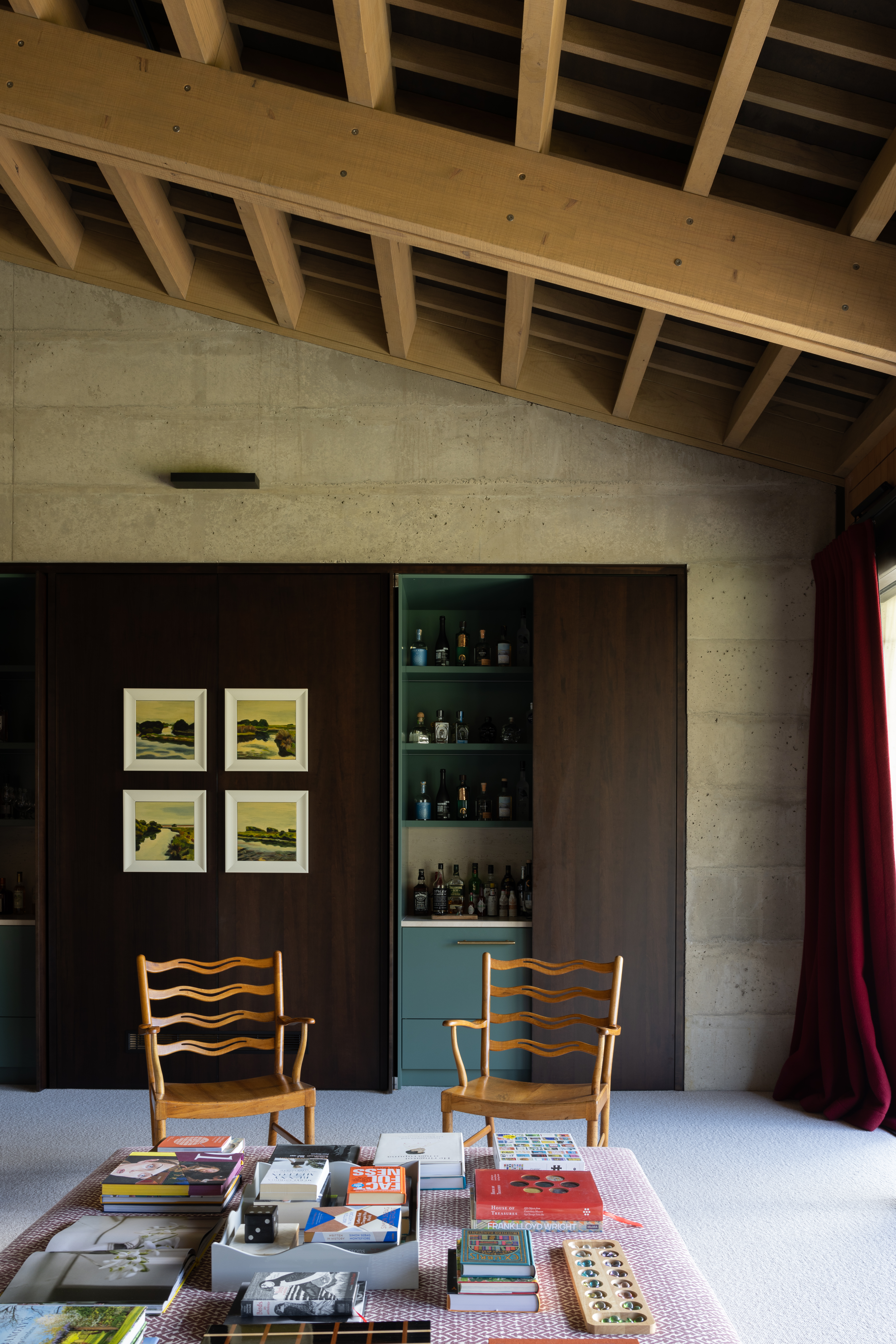 At Flockhill Homestead, interior designer Jessica Close selected finishings and furniture with a New Zealand-made focus. Photo / Anna McLeod 