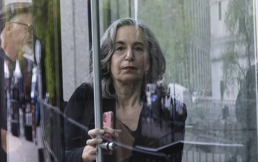 Psychologist Leslie Lebowitz arrives at federal court in New York. Photo / AP