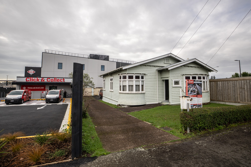 The Parr Rd home in Pt Chevalier is the last remaining privately-owned residence on the street. Photo / Jason Dorday