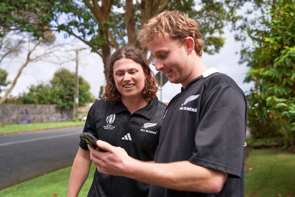 Ryan Forlong (right) shows Bryn Fredheim a freshly shot scene. Photo / John Rata
