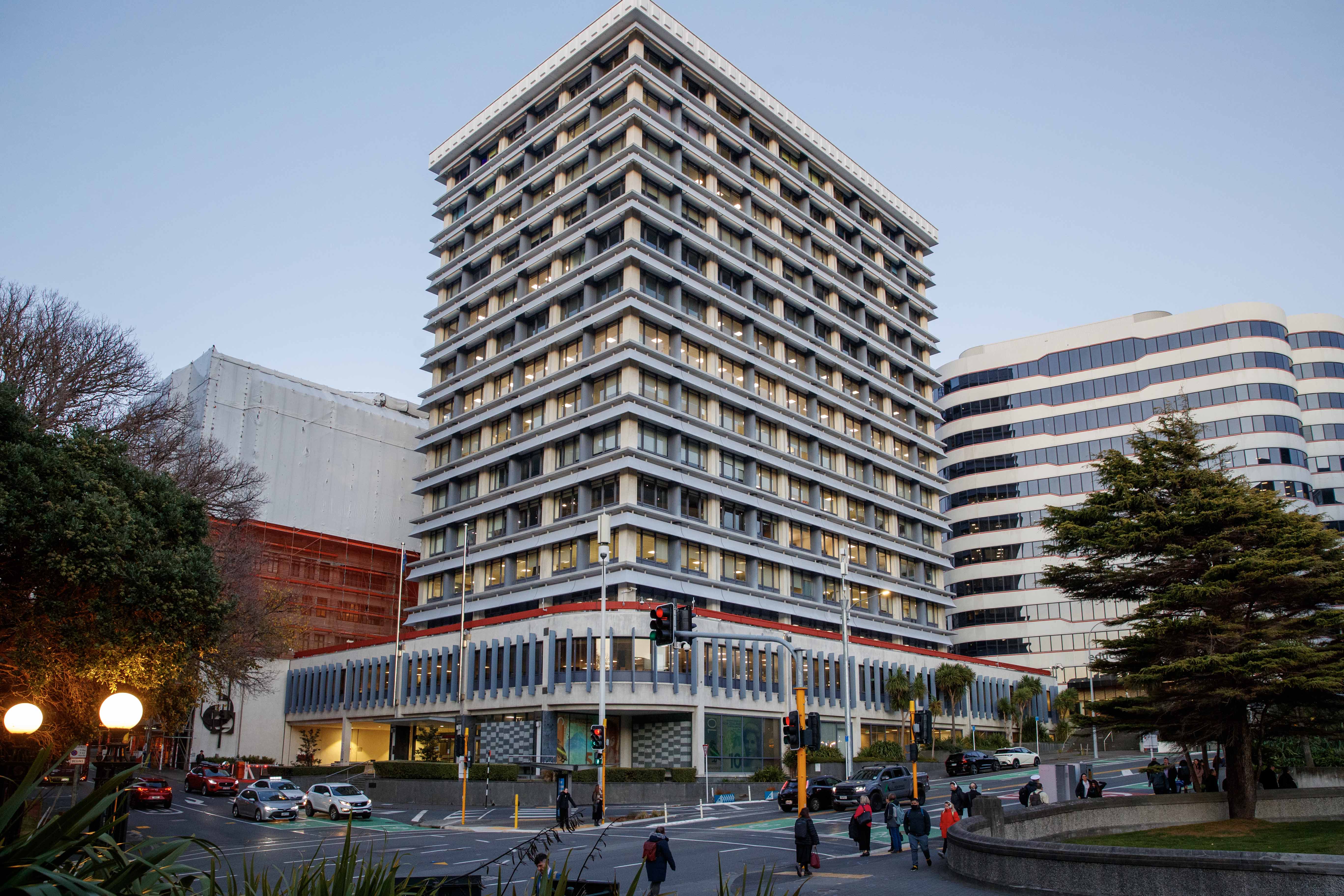 The IMF says the RBNZ should 