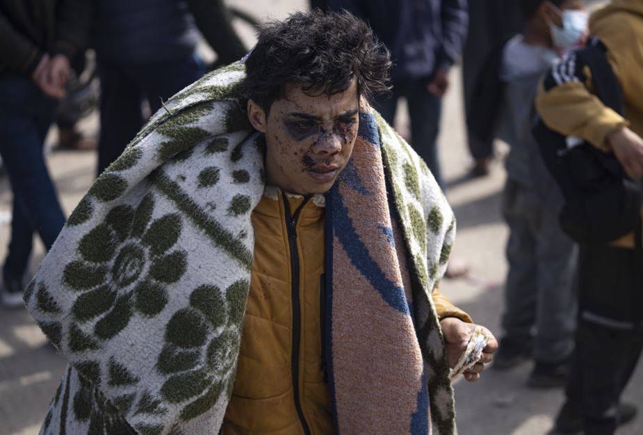 Palestinians arrive in the southern Gaza town of Rafah after fleeing an Israeli ground and air offensive in the nearby city of Khan Younis on Friday. Israel has expanded its offensive in Khan Younis, saying the city is a stronghold of the Hamas militant group. Photo / AP