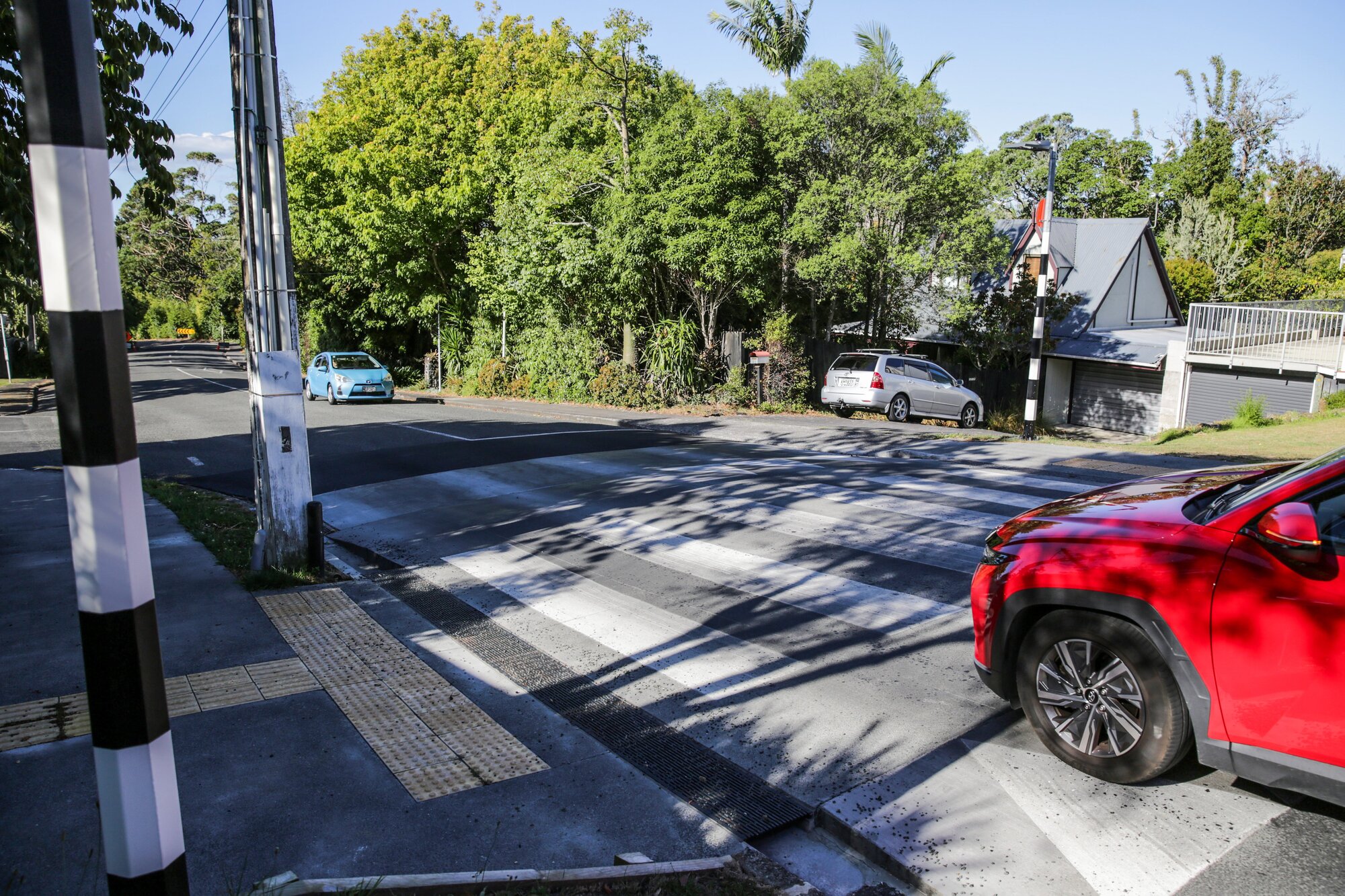 The raised crossing on South Lynn Road in Titirangi. Herald photo / Sylvie Whinray