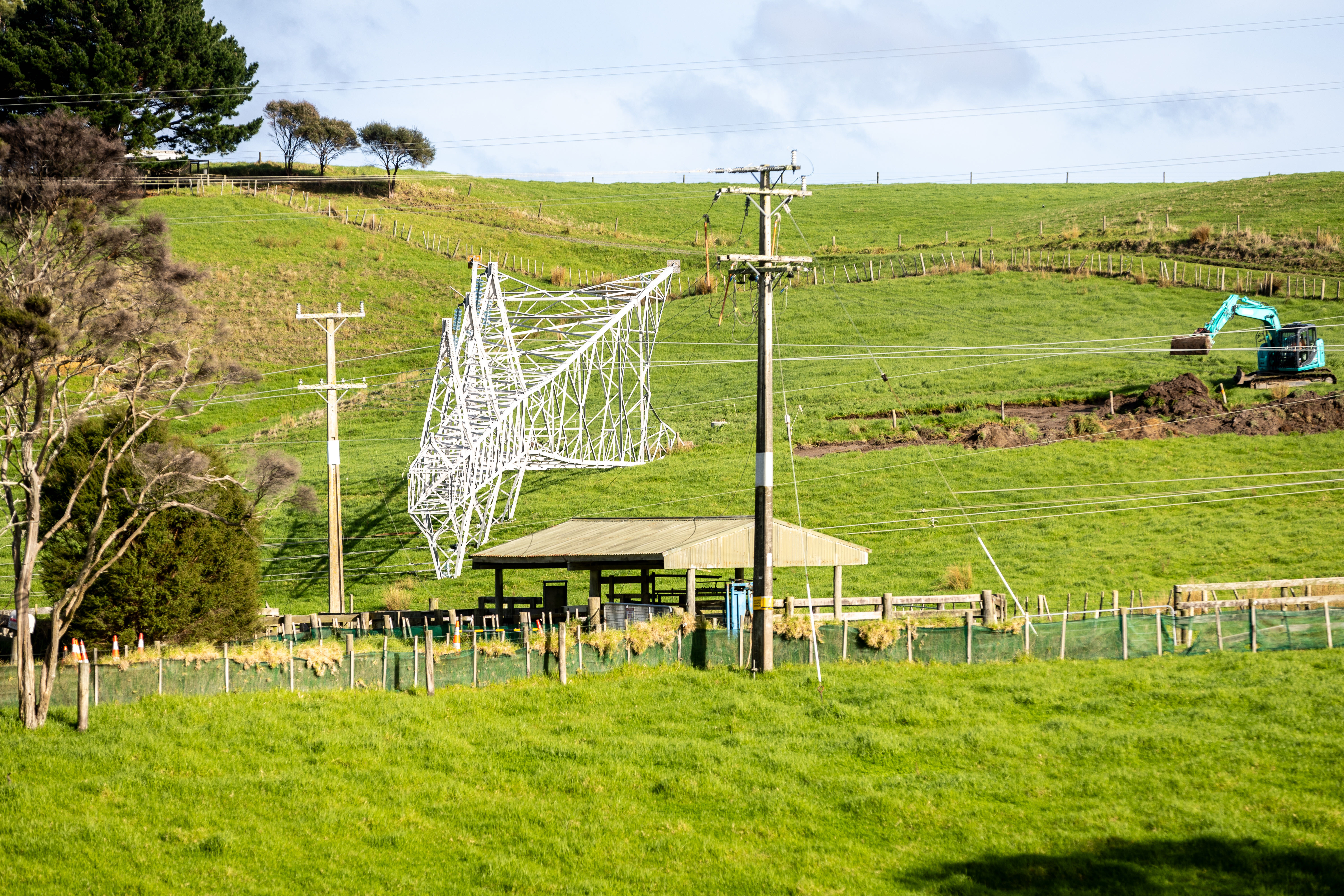 The downed transmission tower led to widespread blackouts in Northland. Photo / Michael Craig