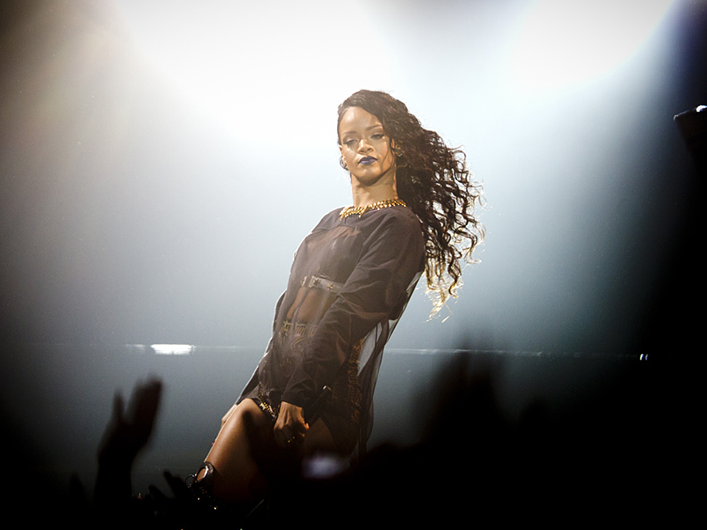 Rihanna Lv new Zealand, SAVE 43% 