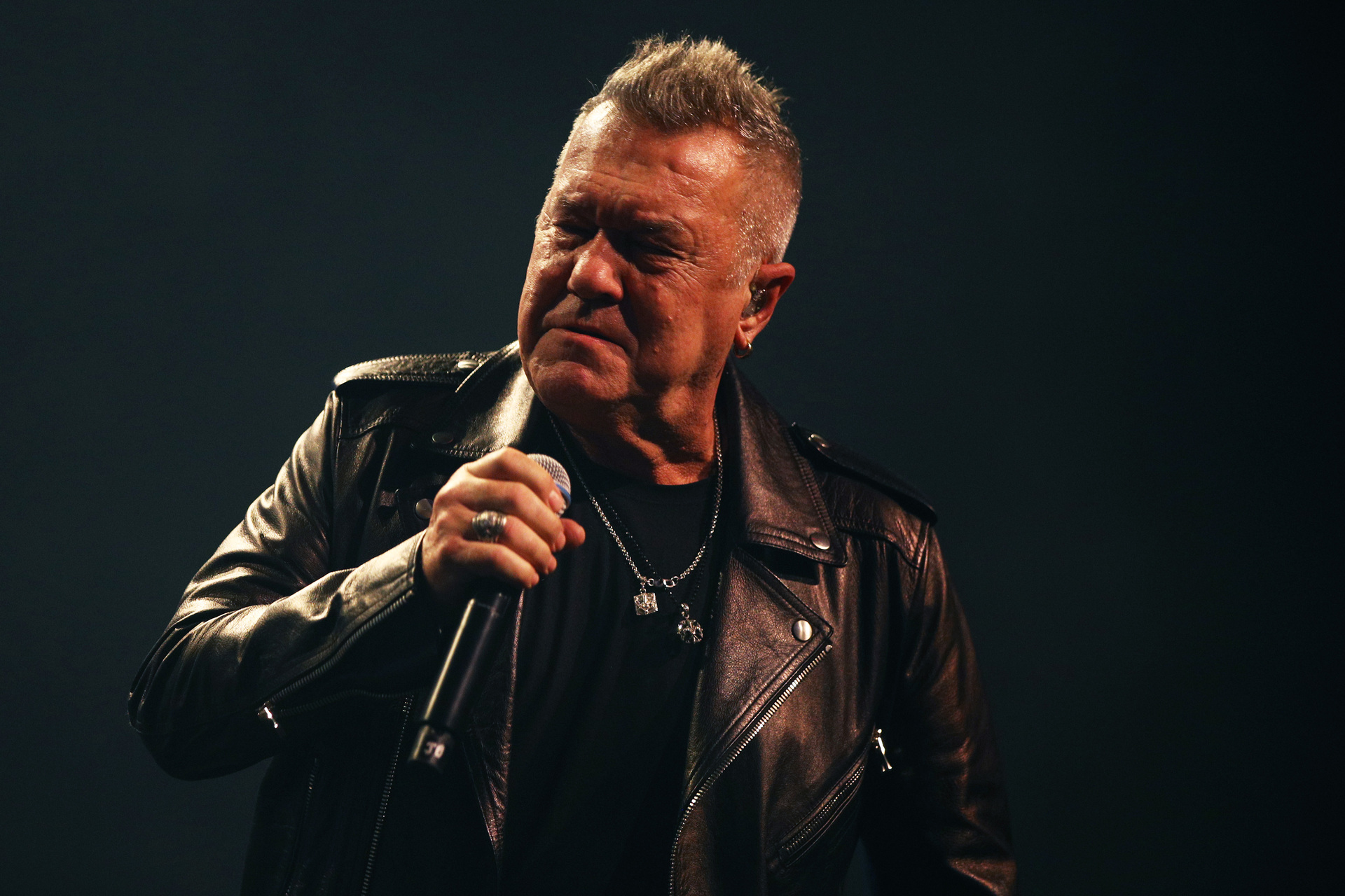 Jimmy Barnes bid farewell to his friend and fellow Scot with an emotional rendition of The Bonnie Banks o' Loch Lomond. Photo / Getty