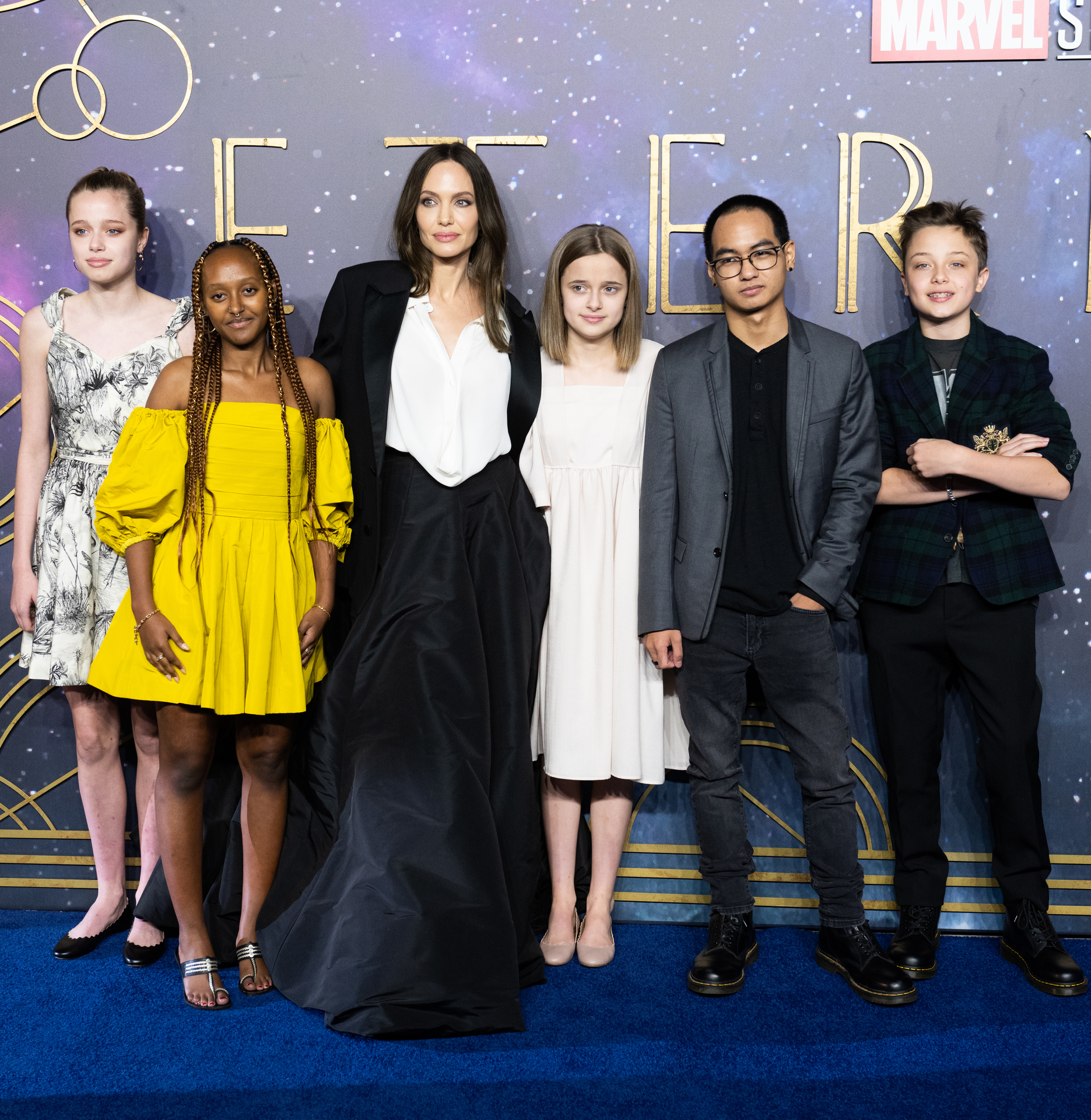 (L-R) Shiloh Jolie-Pitt, Zahara Jolie-Pitt, Angelina Jolie, Vivienne Jolie-Pitt, Maddox Jolie-Pitt and Knox Jolie-Pitt. Not pictured, Pax Jolie-Pitt. Photo / Getty Images