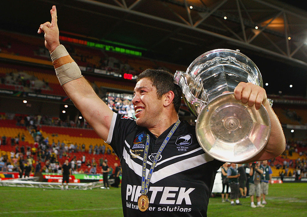 Nathan Cayless lifts the 2008 Rugby League World Cup. Photo / Getty Images