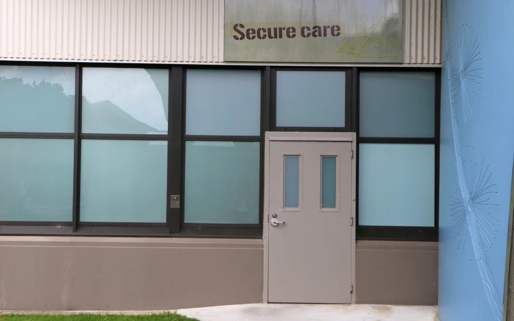 The report said several young offenders had not been visited by their Oranga Tamariki social workers for months. Photo / RNZ