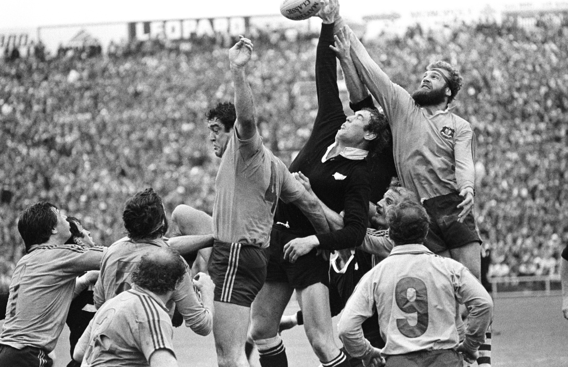 Wallaby no 8 Greg Cornelsen competes with All Black lock Andy Haden at a lineout in the third test at Eden Park in 1978.