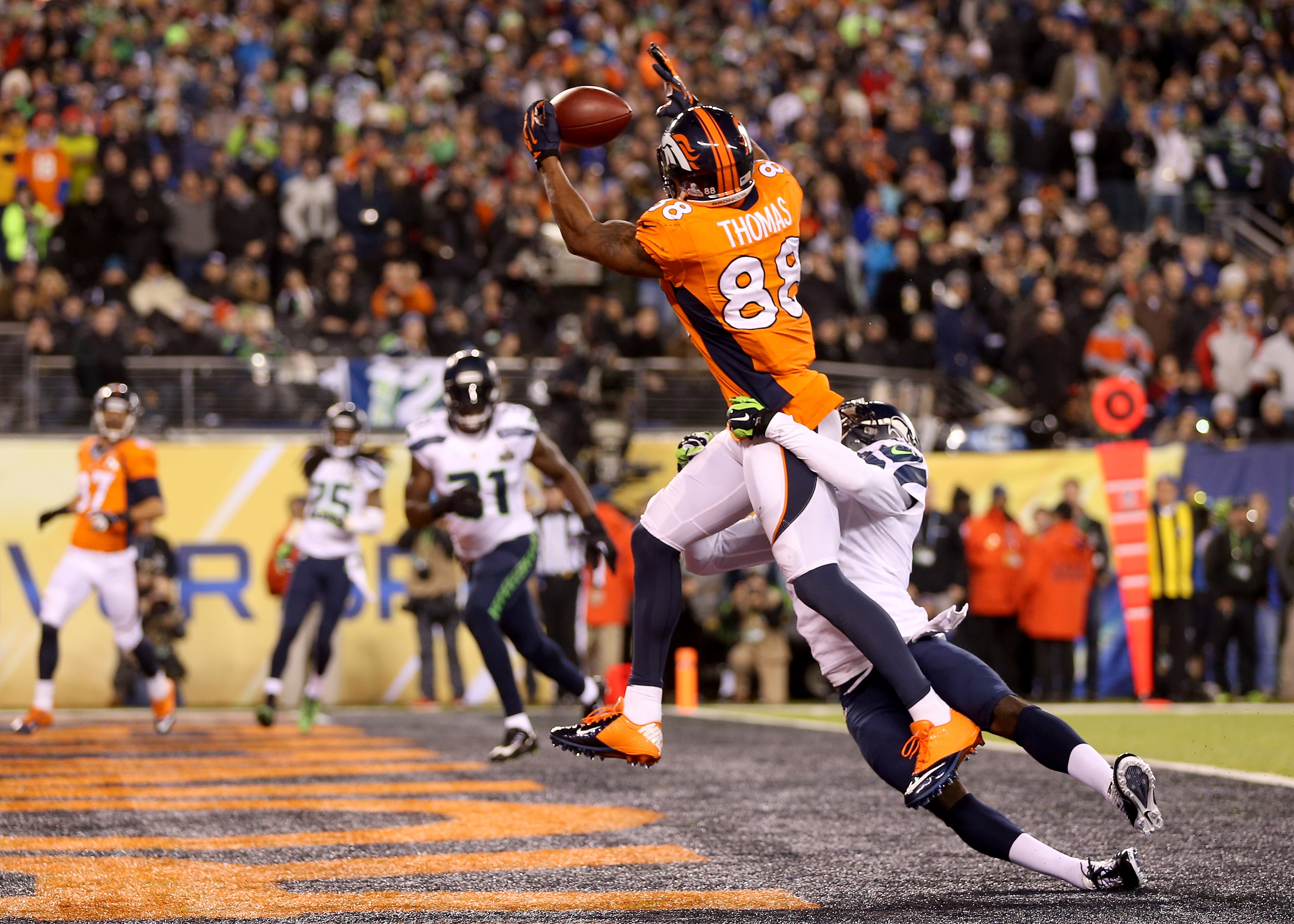 Seahawks destroy Denver 43-8 in Super Bowl, Sports