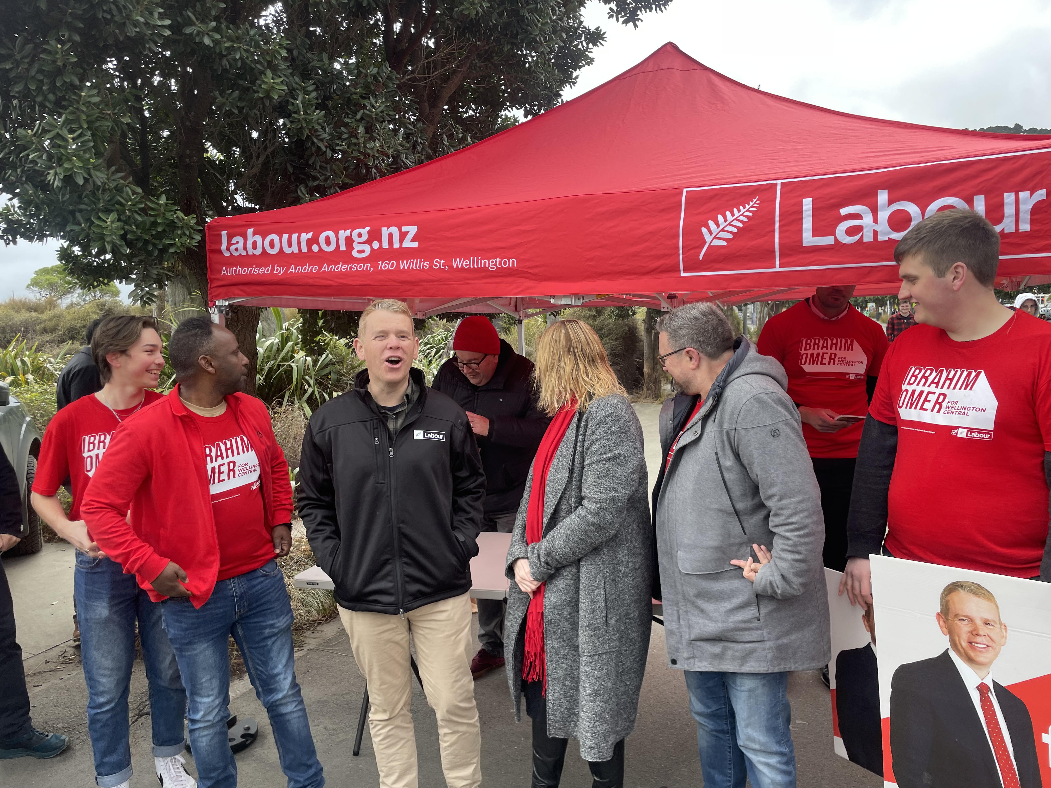 Chris Hipkins out campaigning in Wellington. Photo / Thomas Coughlan