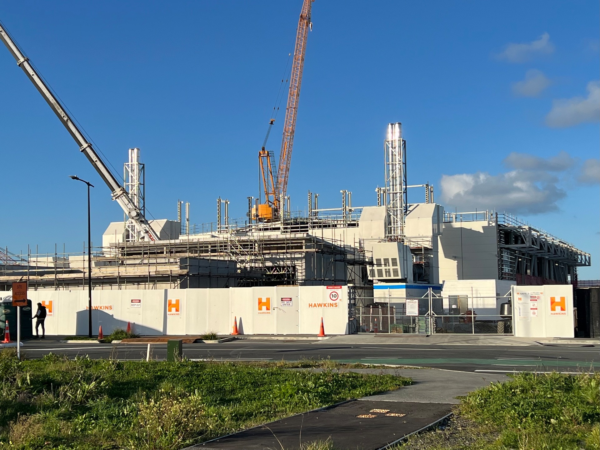 Microsoft's new data centre under construction at Westgate in northwest Auckland on August 1, 2022 - pictured from the Fred Taylor Drive side. Photo / Cole Slawson