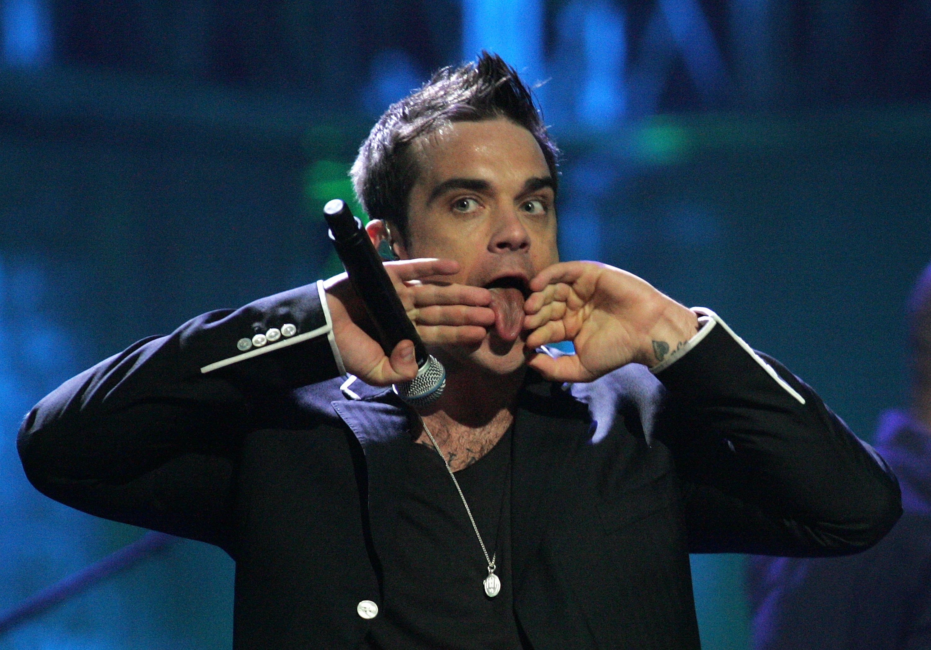 Singer Robbie Williams in 2006 - the year he suffered an on-stage panic attack. Photo / Getty Images