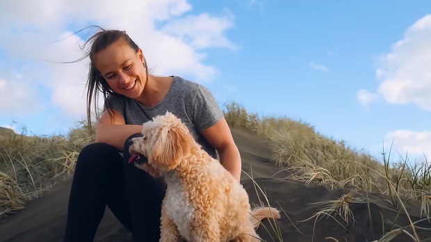 Lisa Carrington and her Cavoodle Colin. Photo / facebook / VetEnt