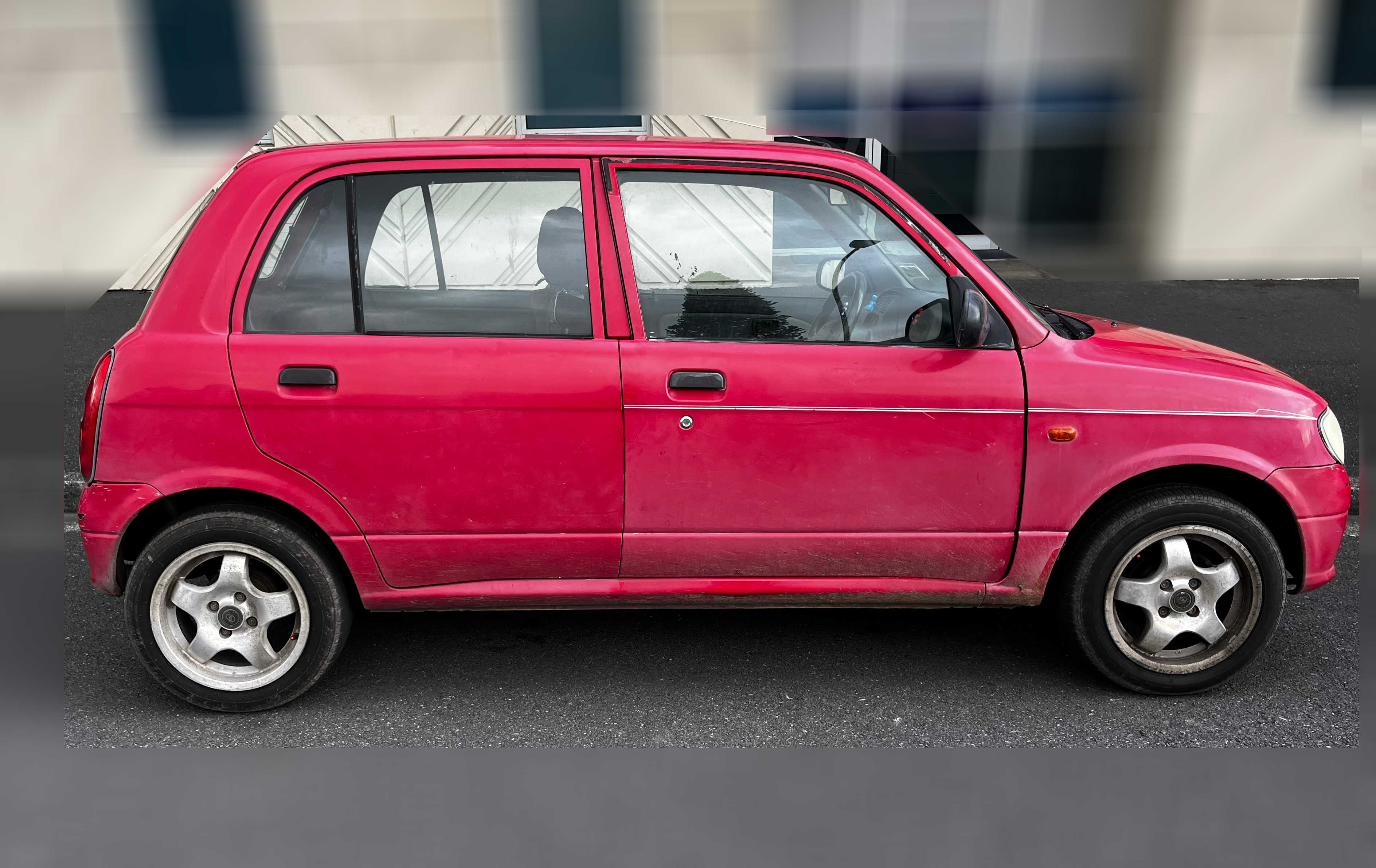Police are seeking sightings of this red Daihatsu with faded red panels on the driver's side between the hours of 8.15pm and 9.15pm on January 28. Photo / New Zealand Police