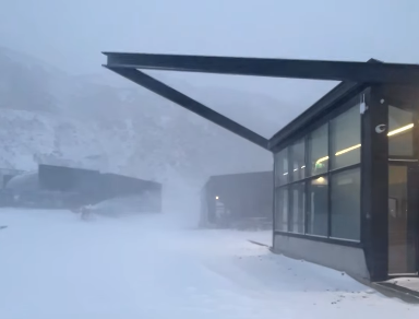 Snow falling at the Remarkables skifield this morning. Photo / The Remarkables