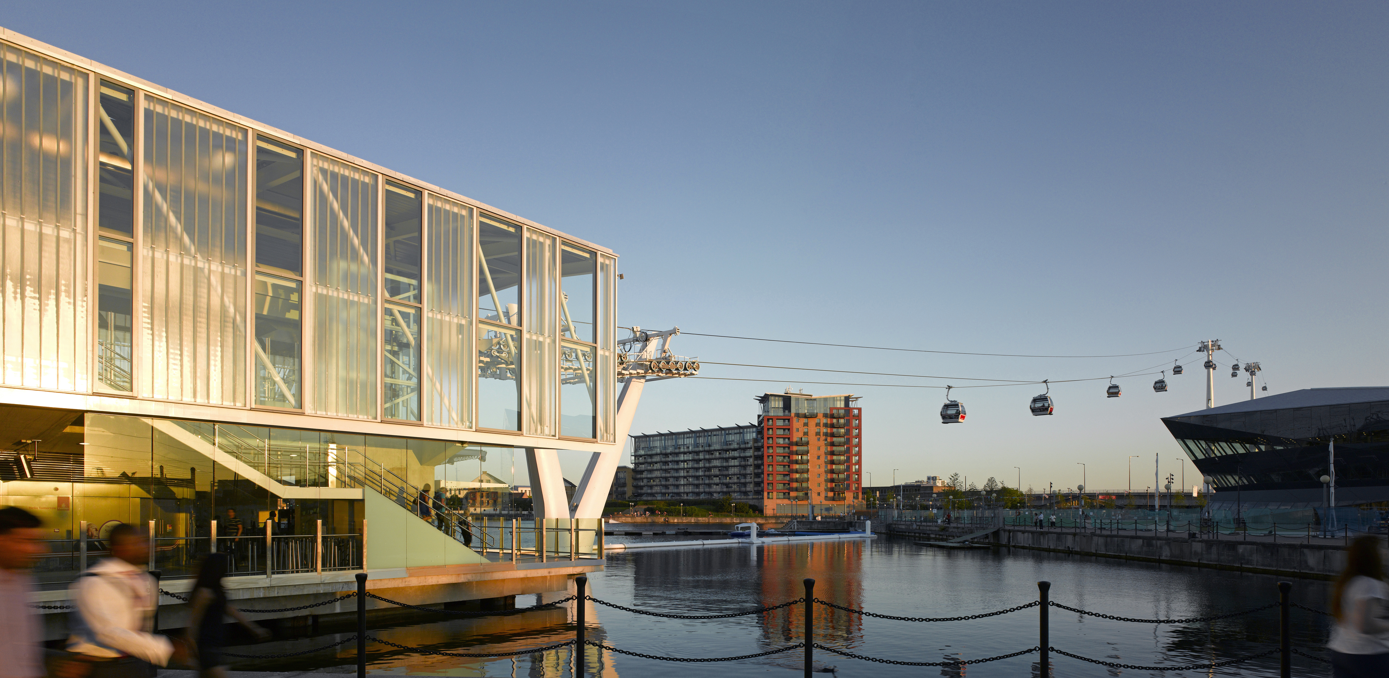 Doppelmayr's cable-car line in London.