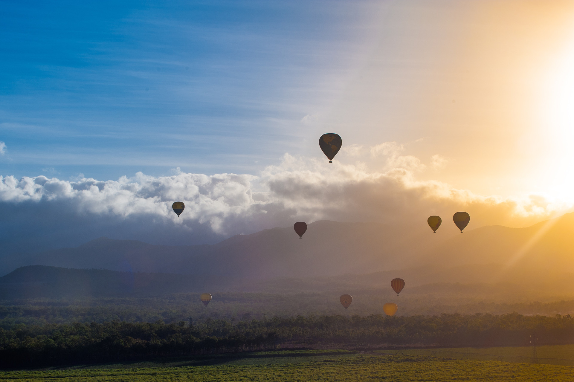 Hot air ballooning over the Atherton Tablelands. Photo / Tourism and Events Queensland