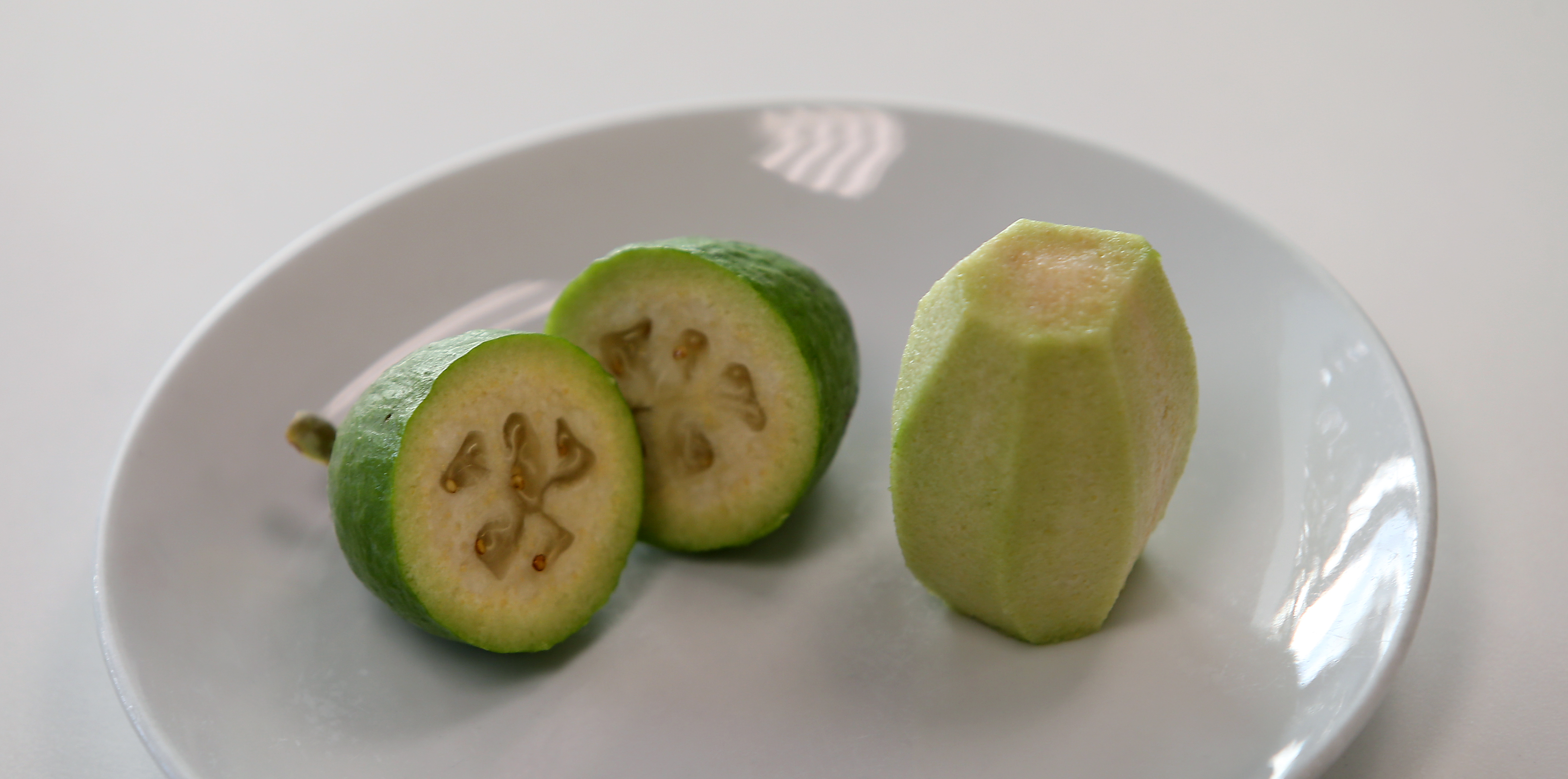 Opinion Feijoas Is There A Right And Wrong Way To Eat Them Nz Herald