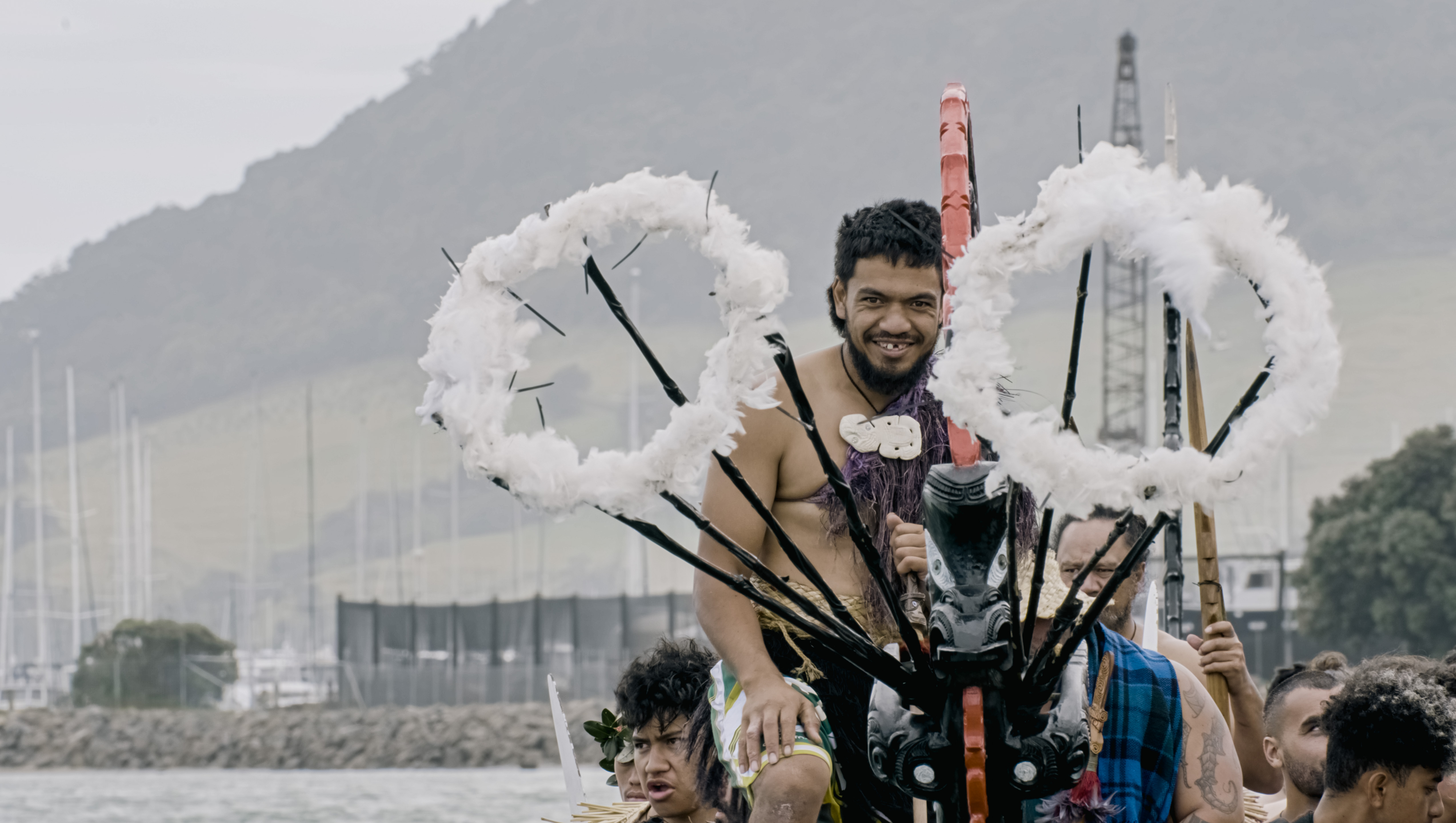Tamahau Tangitu with the eyes of Takitumu that are placed at the front of the waka.