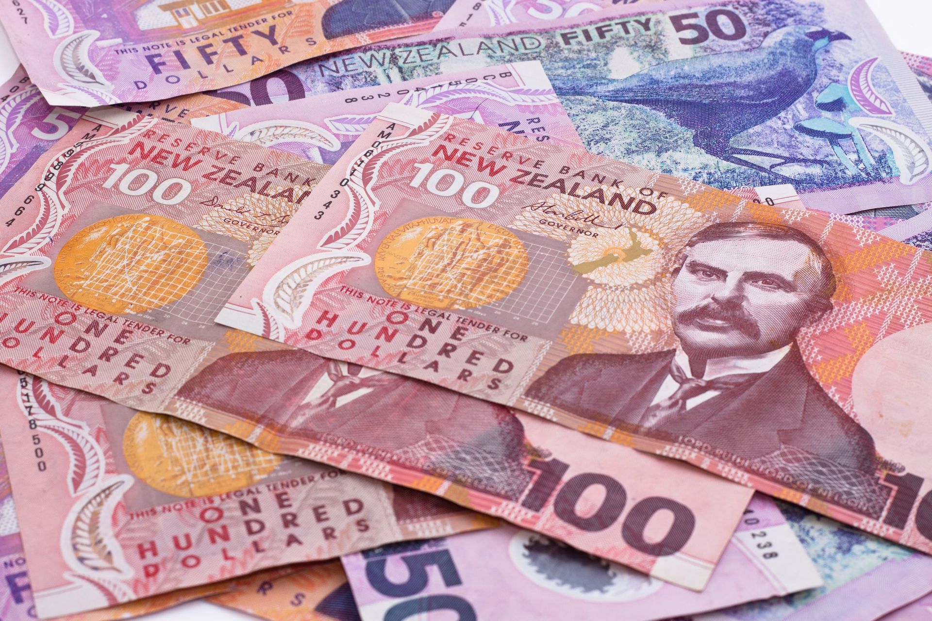 Low-wage economy': What you need to earn to be an above-average earner in NZ  - NZ Herald