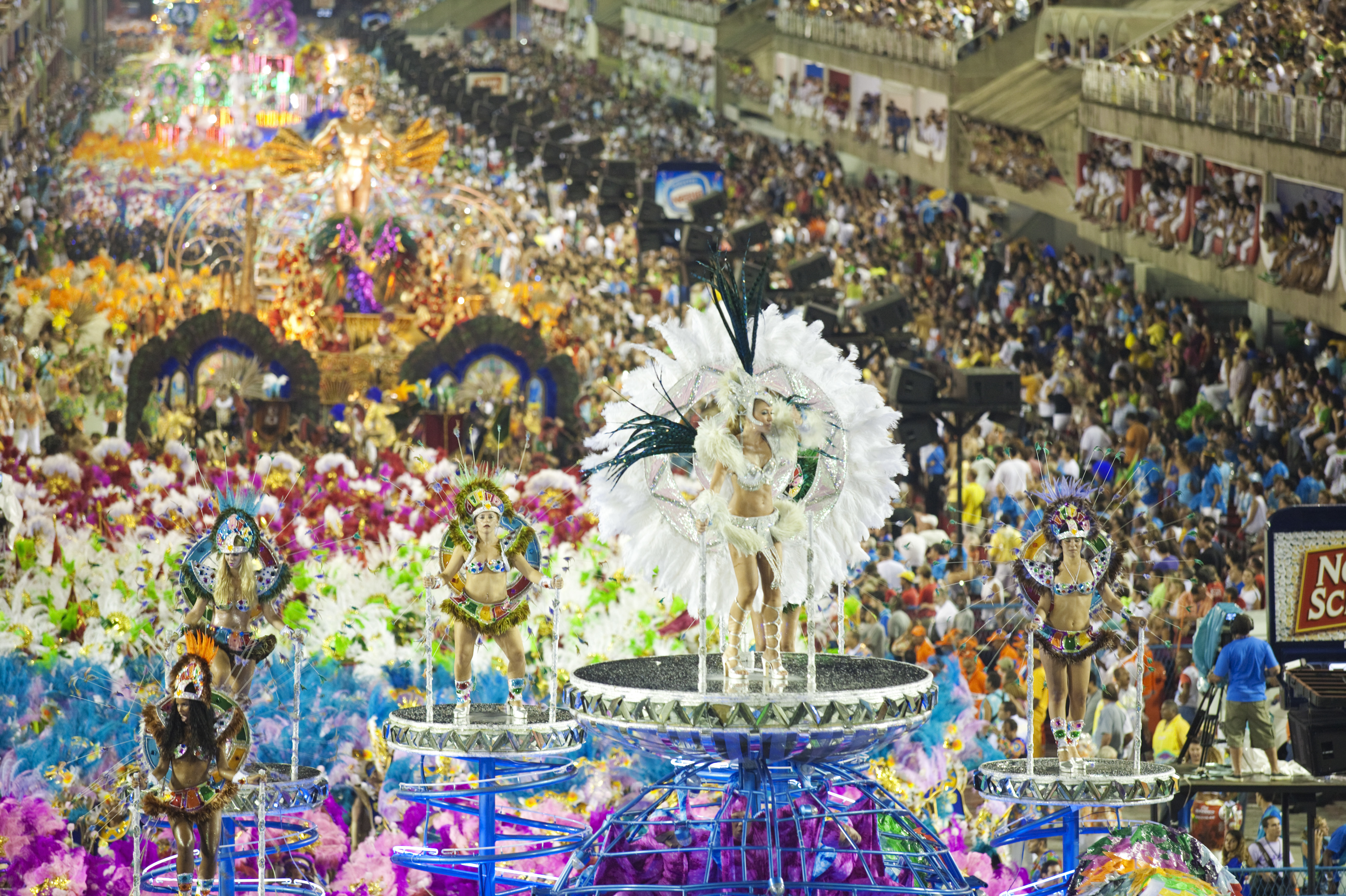 Carnival Rio - First Scene - NZ's largest prop & costume hire company.