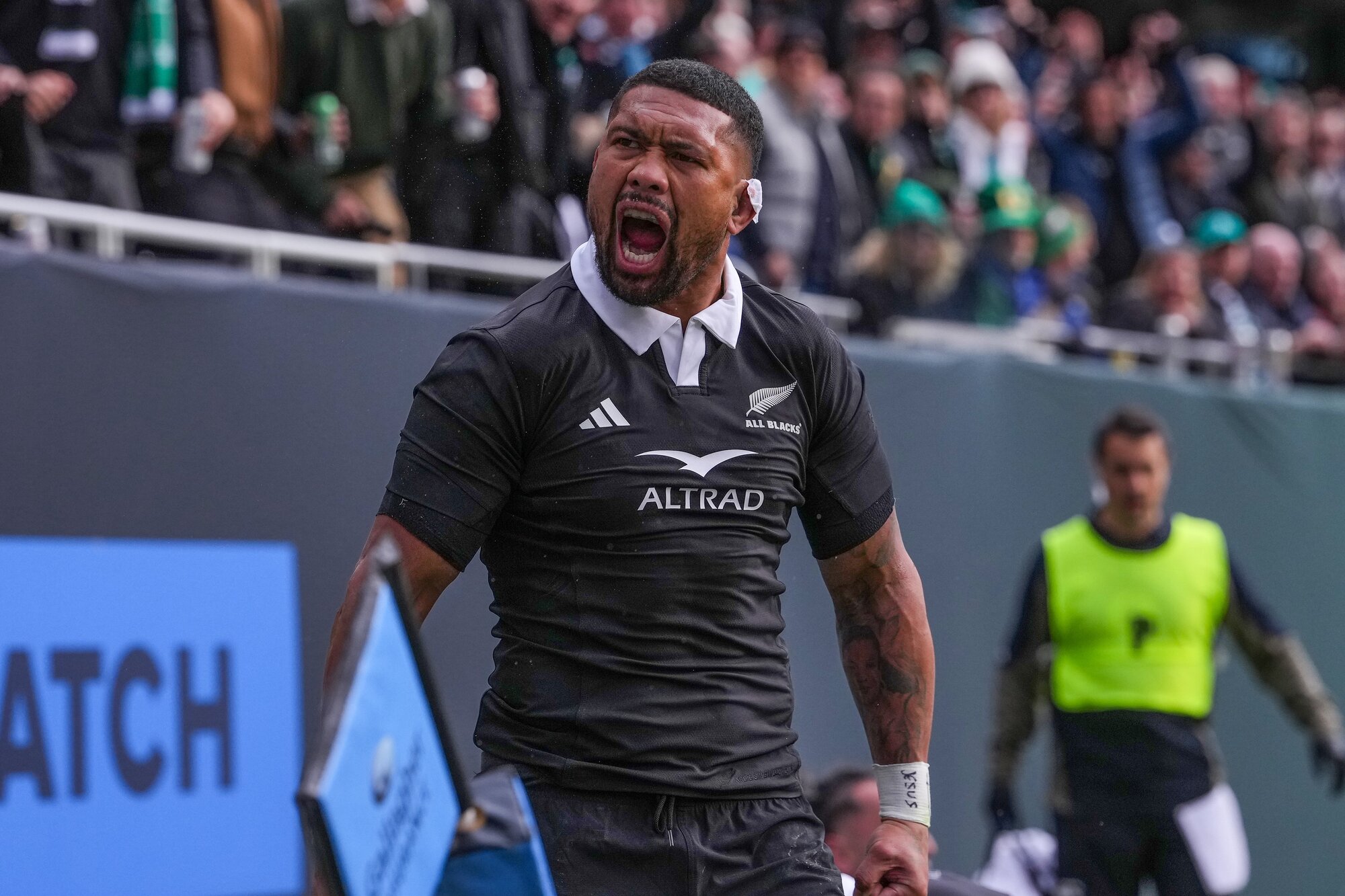 Ardie Savea is understood to be exploring options to play in Europe. Photo / Photosport