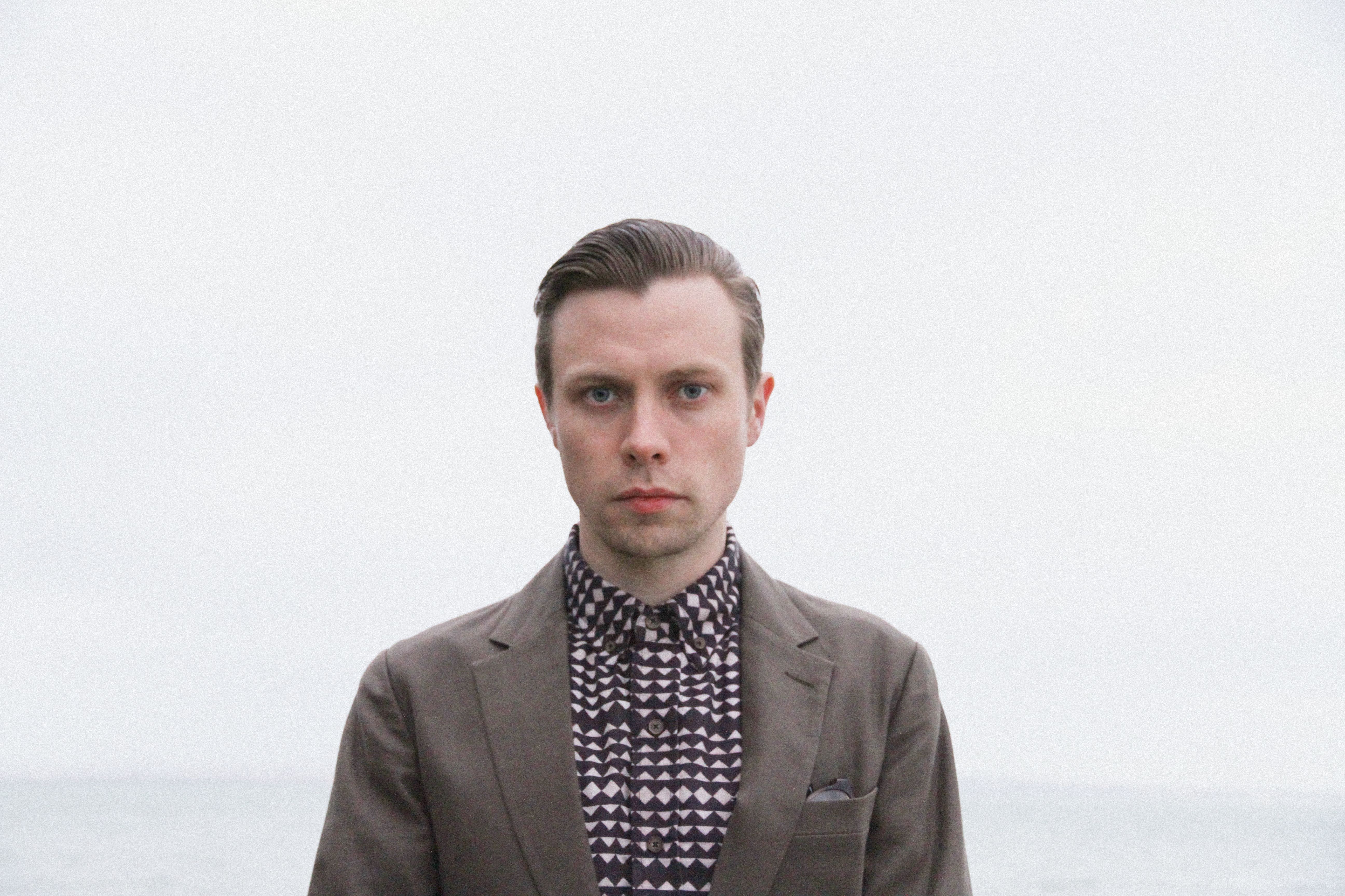Anthonie Tonnon has had great reviews for his album Successor, but finds online streaming services less useful, and the best way to sell his album is through record stores or at his shows.