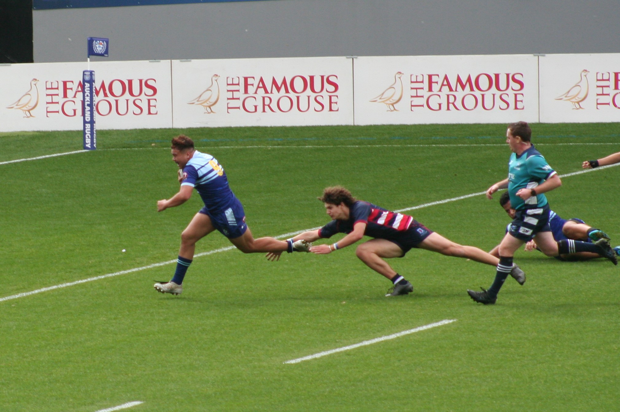 Tangaroa No 8 Puipui Sofeni scores a second half try to put his team in charge. Photo / Bruce Holloway