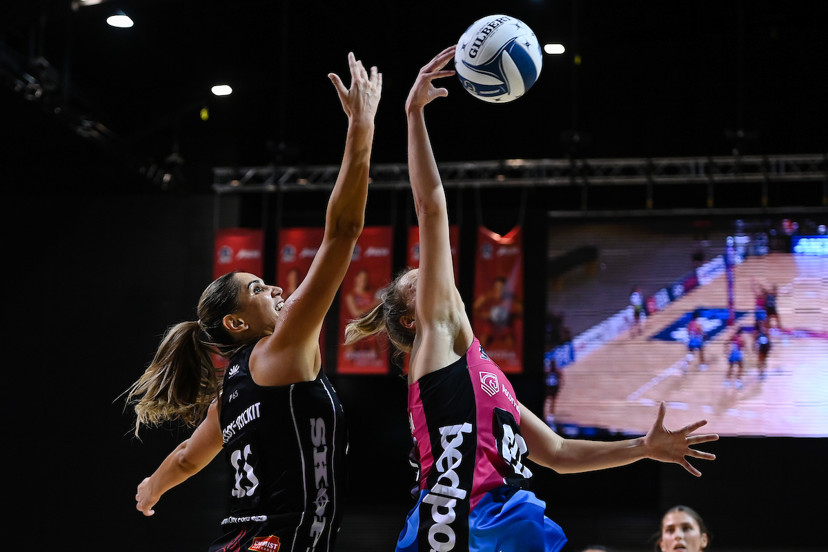 Jeante Strydom of the Steel and Te Paea Selby-Rickit of the Tactix tussle for the ball during an ANZ Premiership match. Photo / Photosport