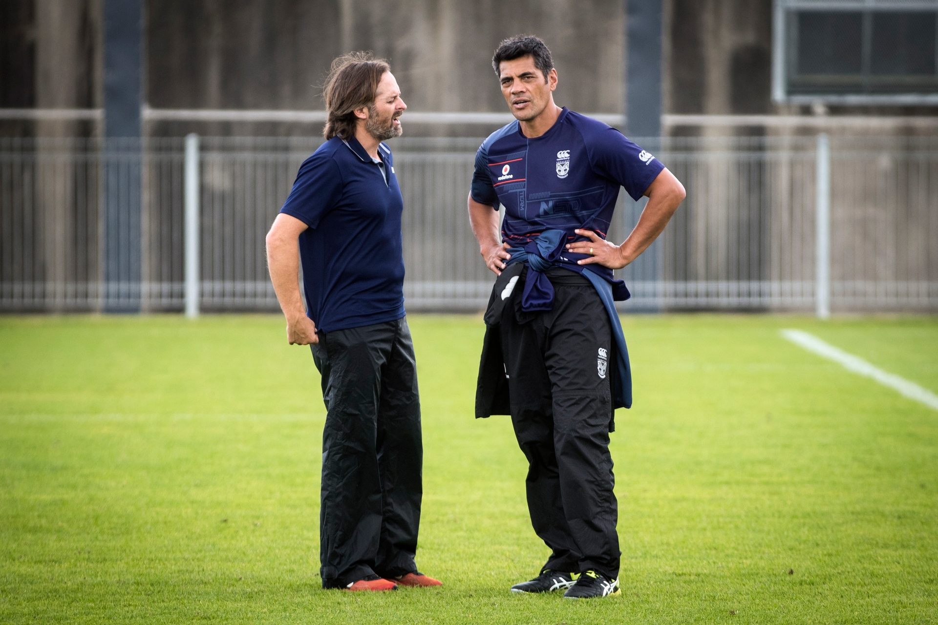 Jamie Pennell often confers with coach Stephen Kearney. Photo / Jason Oxenham