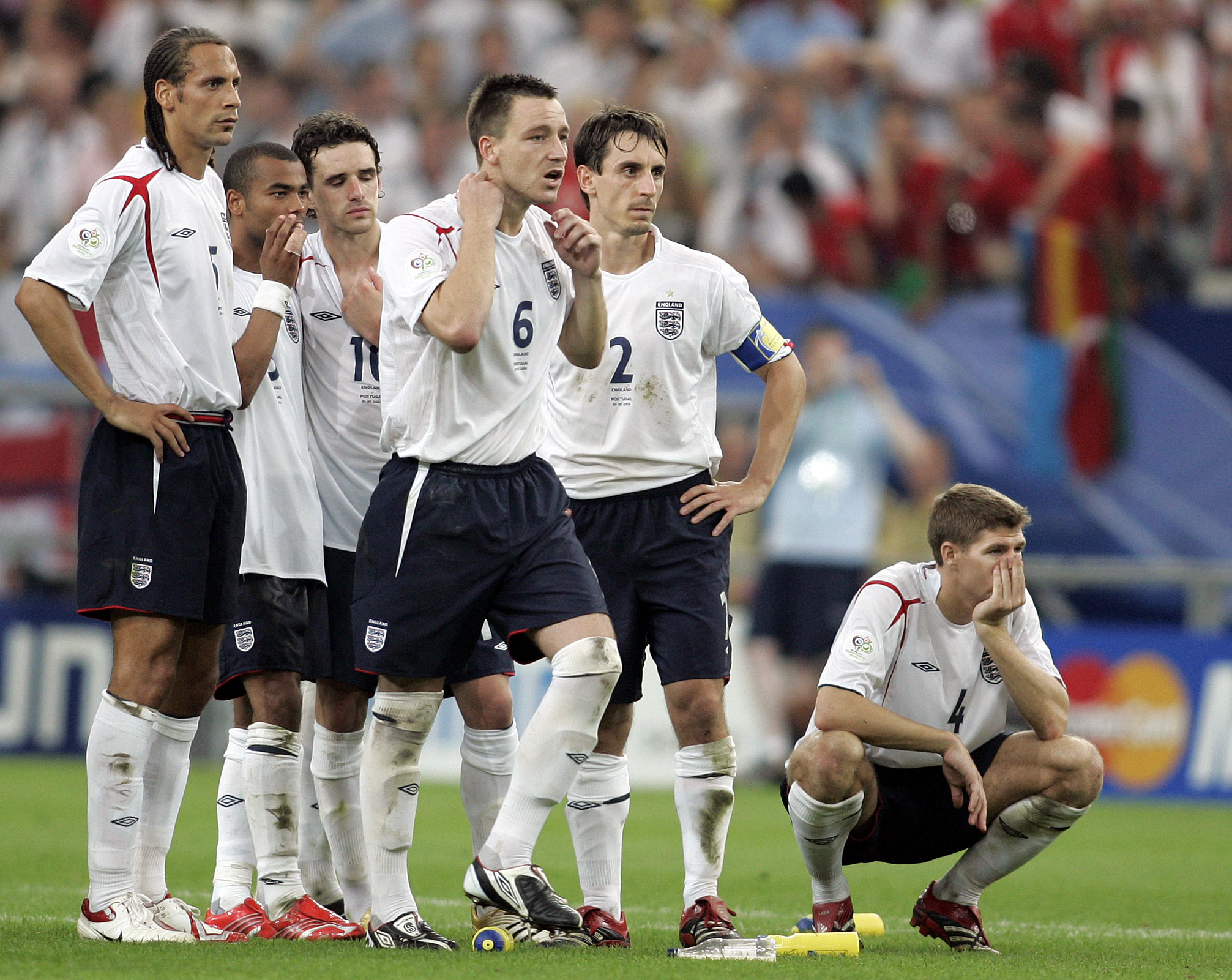 Сколько раз становилась чемпионом сборная англии. Сборная Англии 2010 Gerrard. Сборная Англии на ЧМ 2006. Сборная Англии 2002. Джерард на ЧМ 2006.