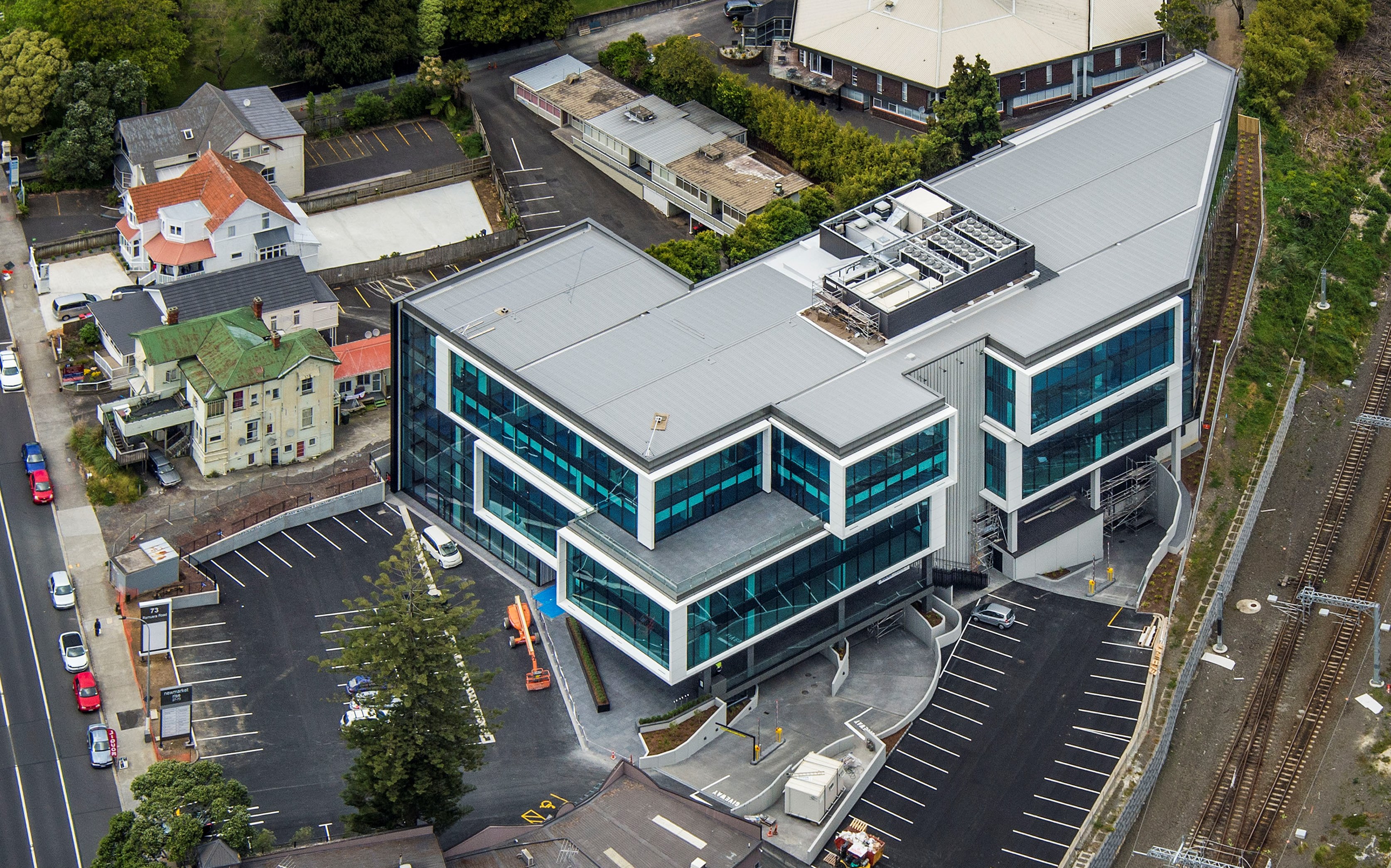Exterior elevated view of the Watercare Services Building at 73 Remuera Rd.
