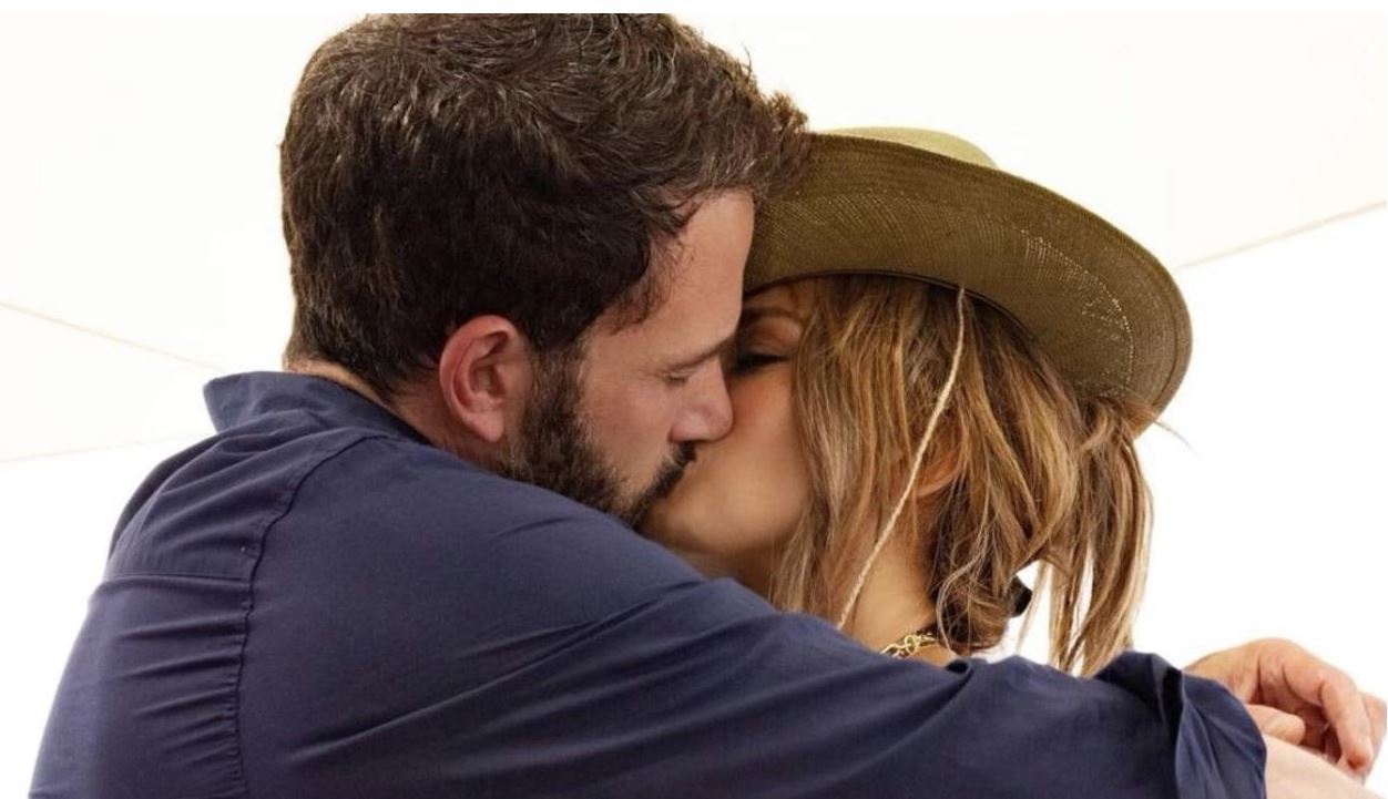 The pair announced they were back together with a steamy Instagram post. Photo / @jlo