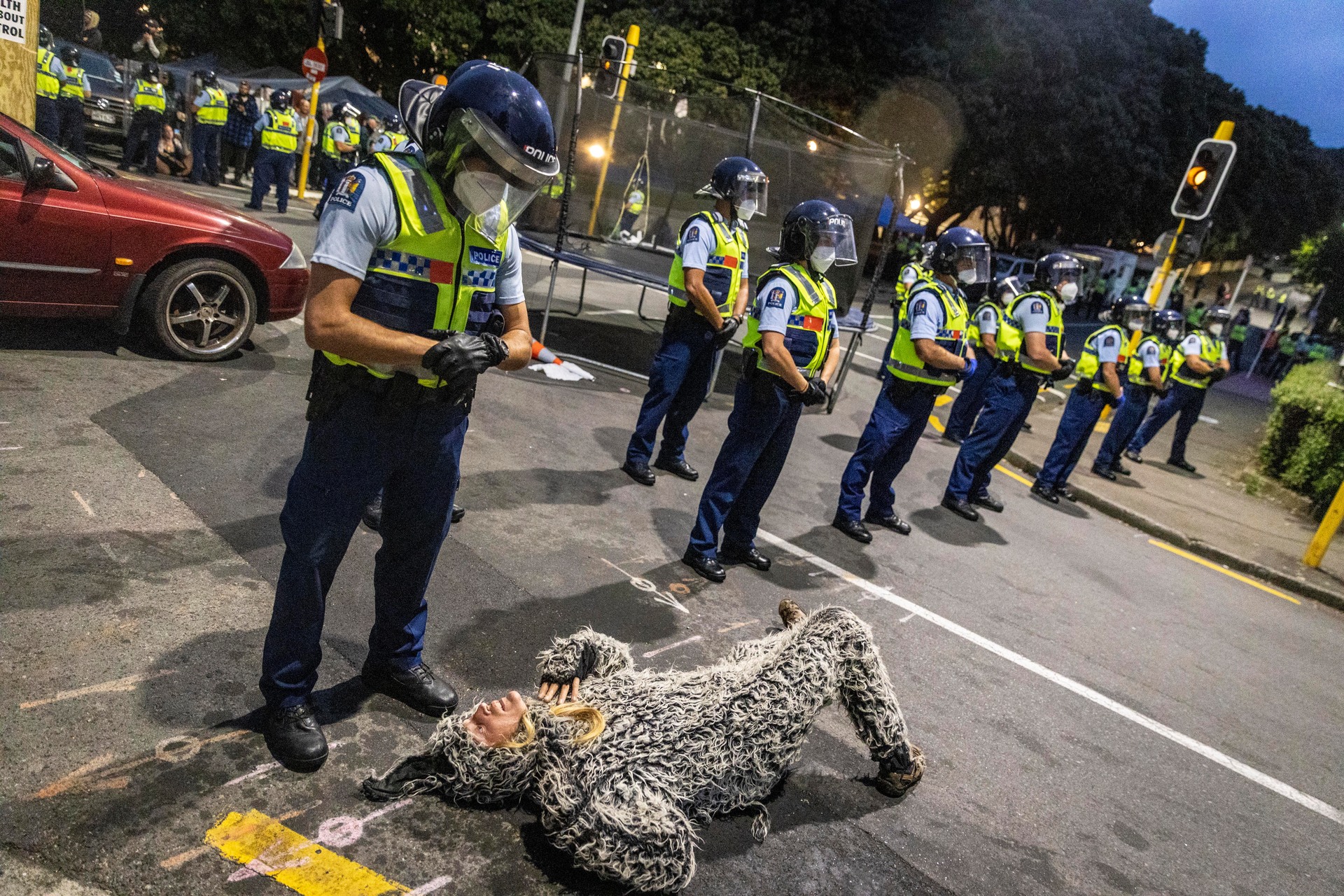 Police began an early morning action to reclaim some streets back from Convoy protesters with numerous clashes, removal of tents and other utilities like toilets. Photo / Mike Scott