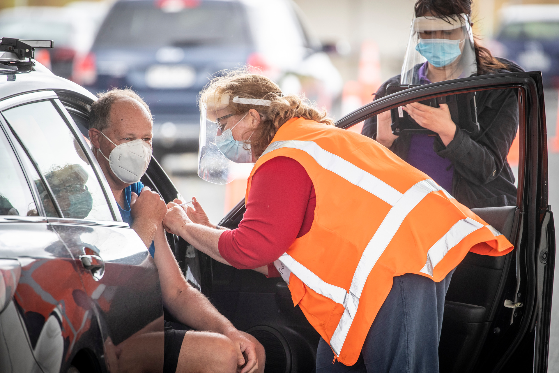 A new analysis confirms vaccination is the single best way to slash the odds of dying with Covid-19 - with those who'd received one or no doses facing a risk two thirds higher. Photo / Michael Craig