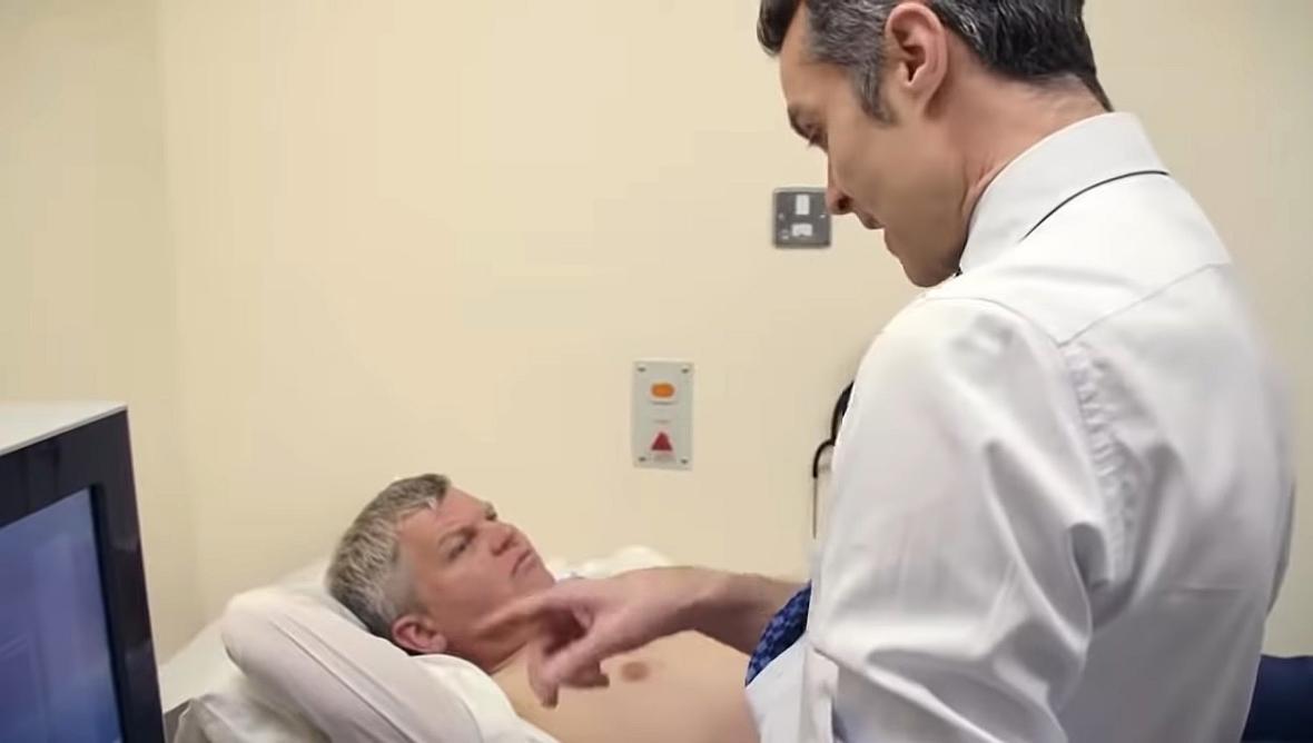 Chiles having a liver scan for his BBC documentary Drinkers Like Me, 2018. Screenshot / BBC